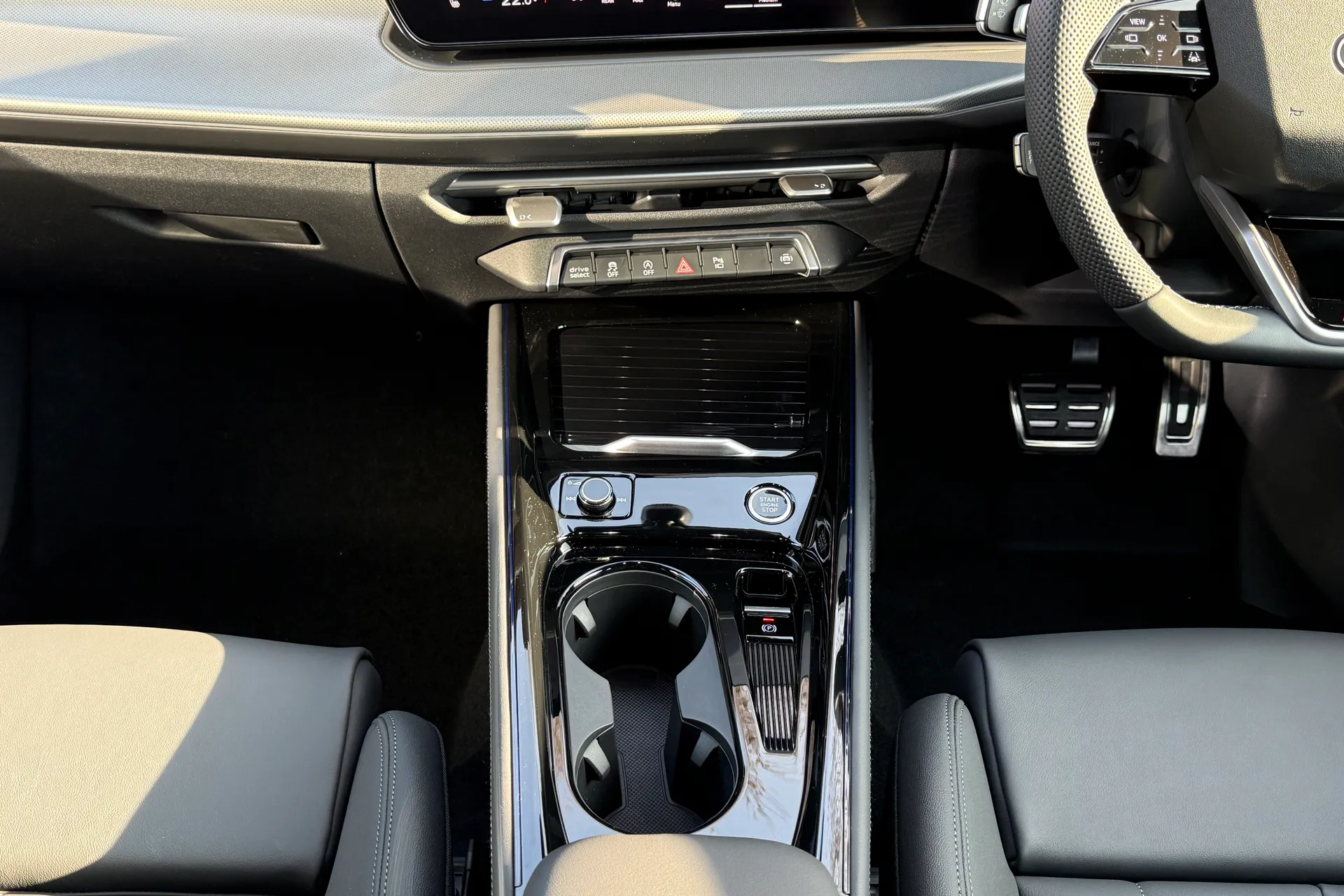 Audi Q3 thumbnail image number 46