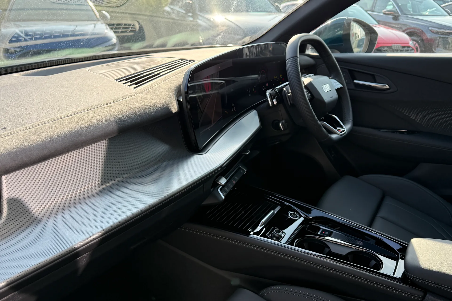 Audi Q3 thumbnail image number 40