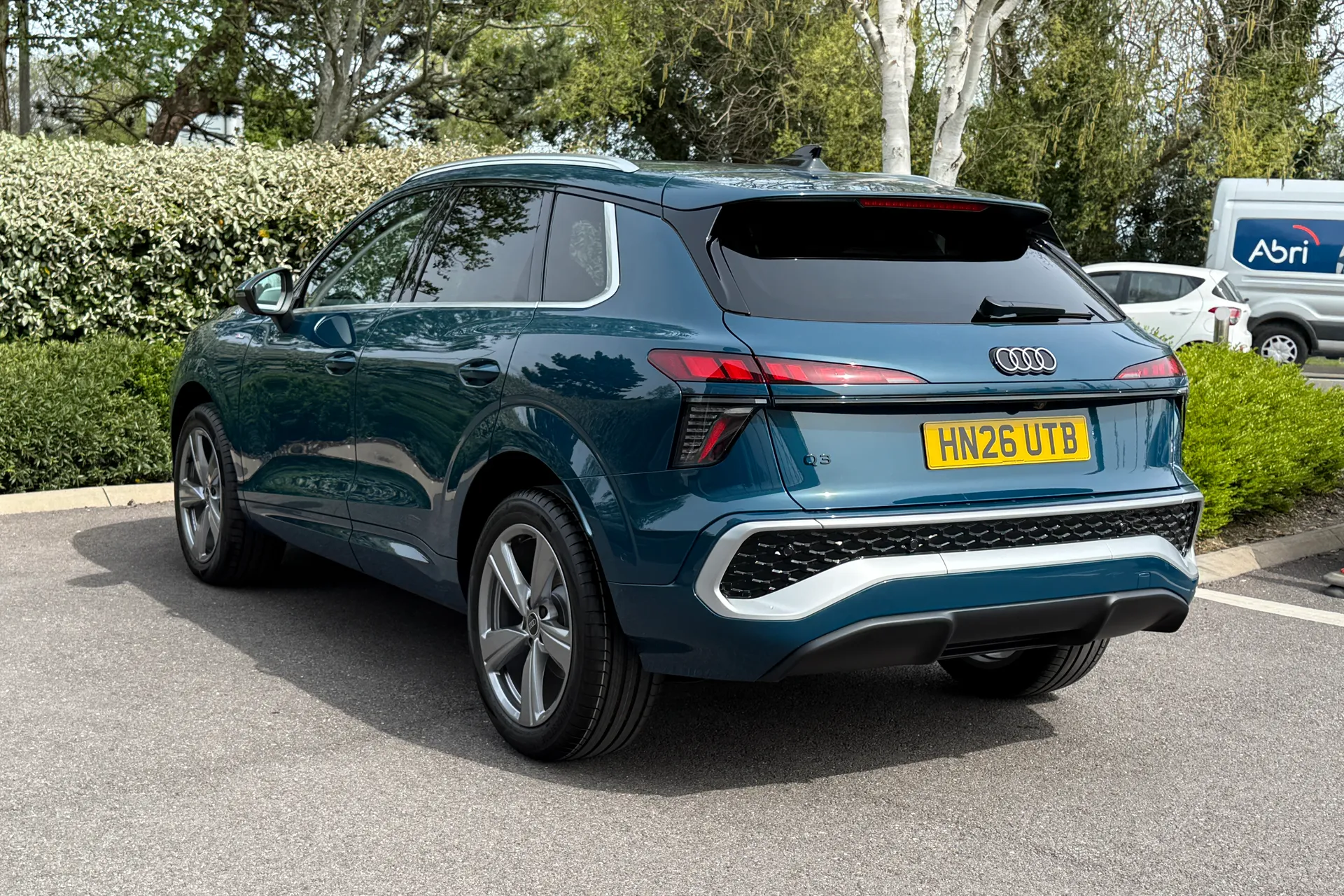 Audi Q3 thumbnail image number 14