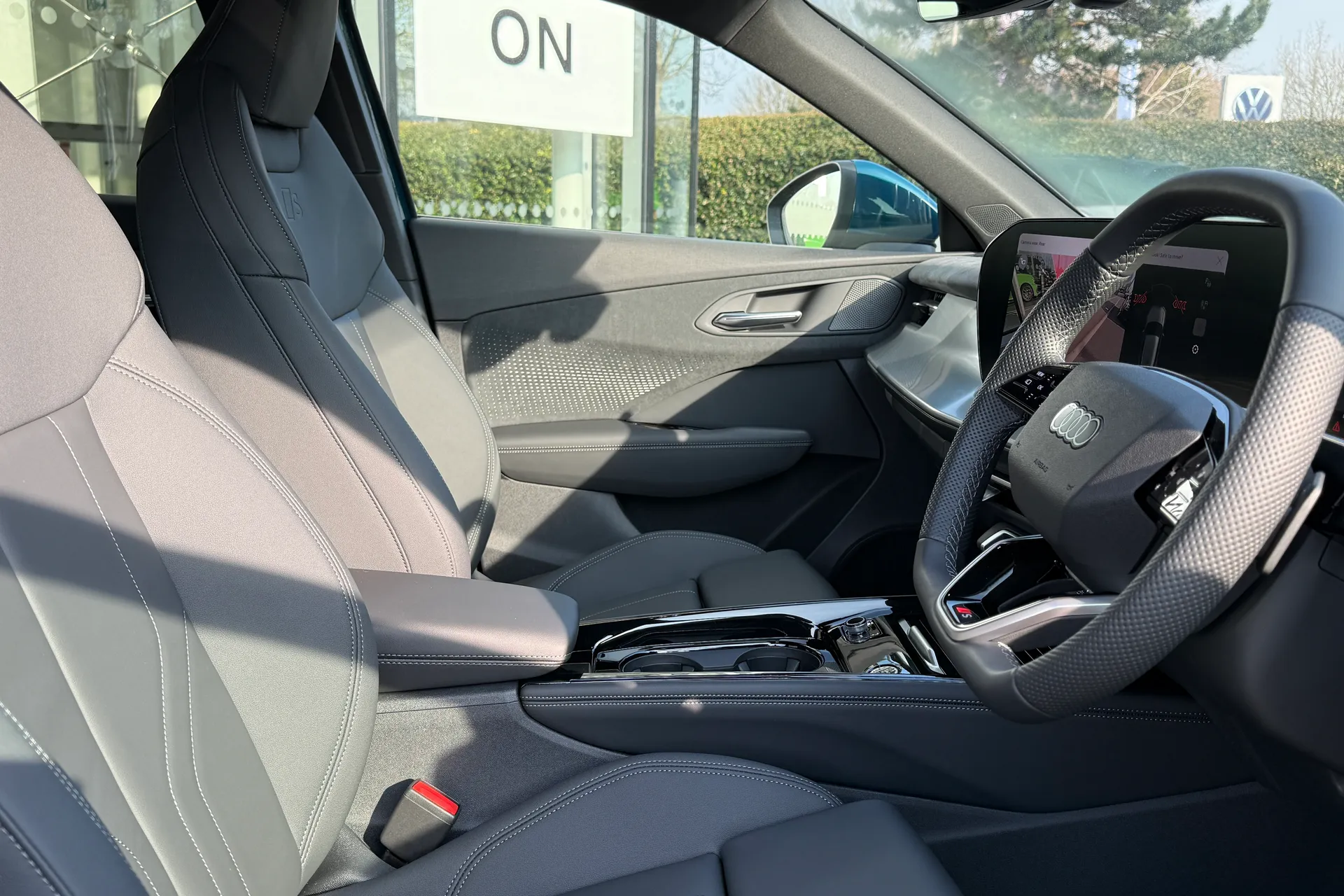 Audi Q3 thumbnail image number 13