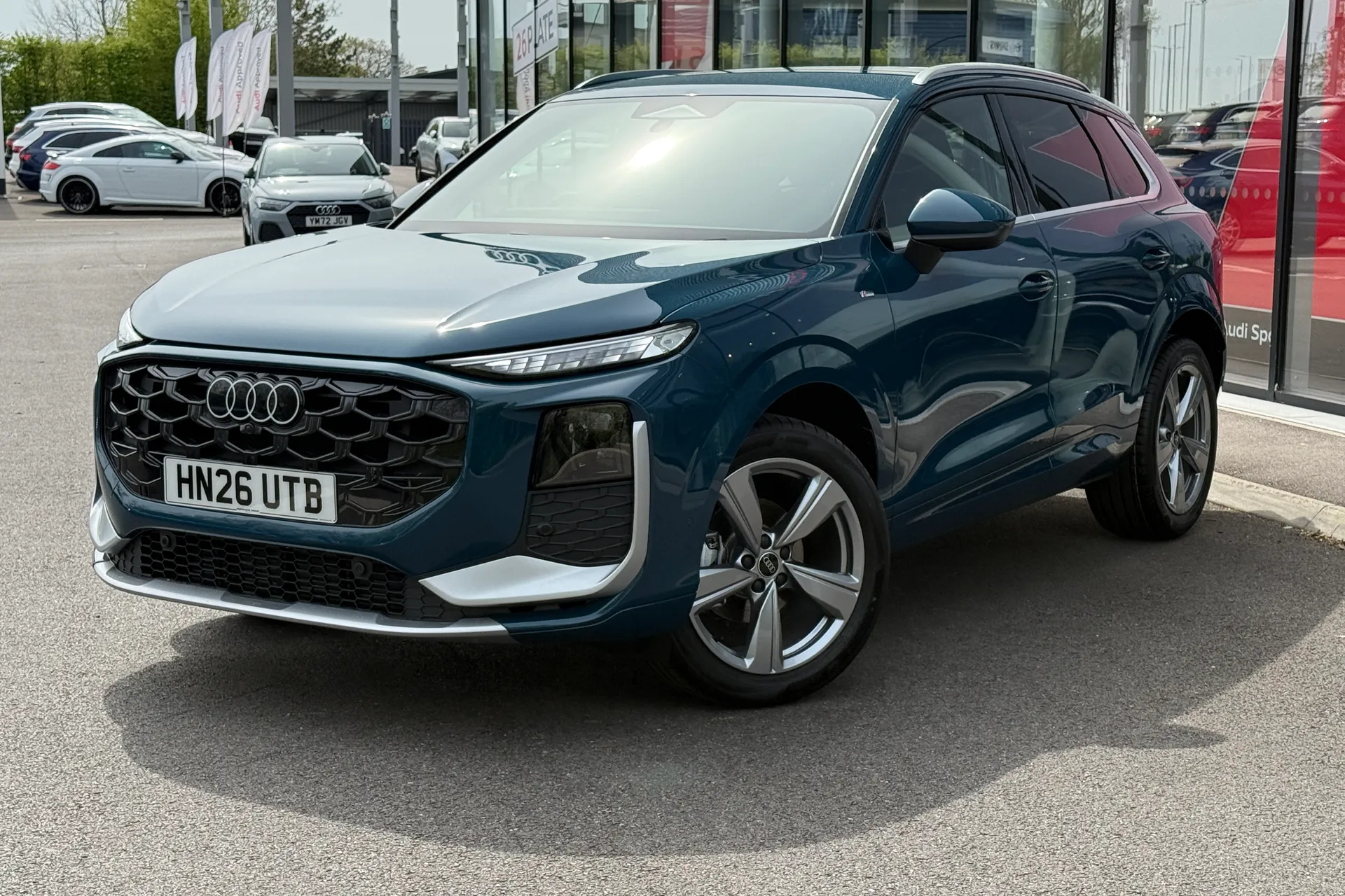 Audi Q3 thumbnail image number 5