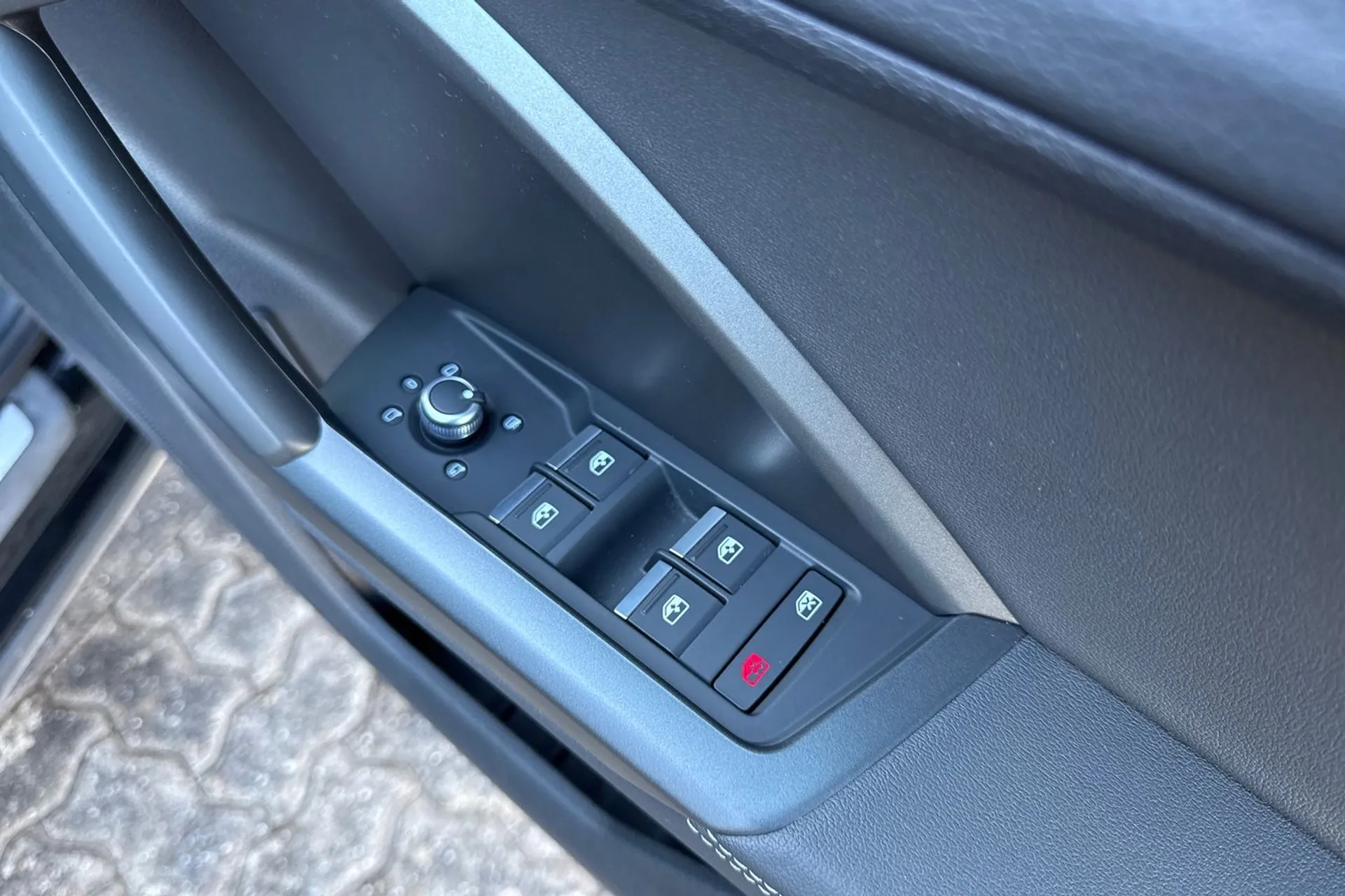 Audi Q3 thumbnail image number 41