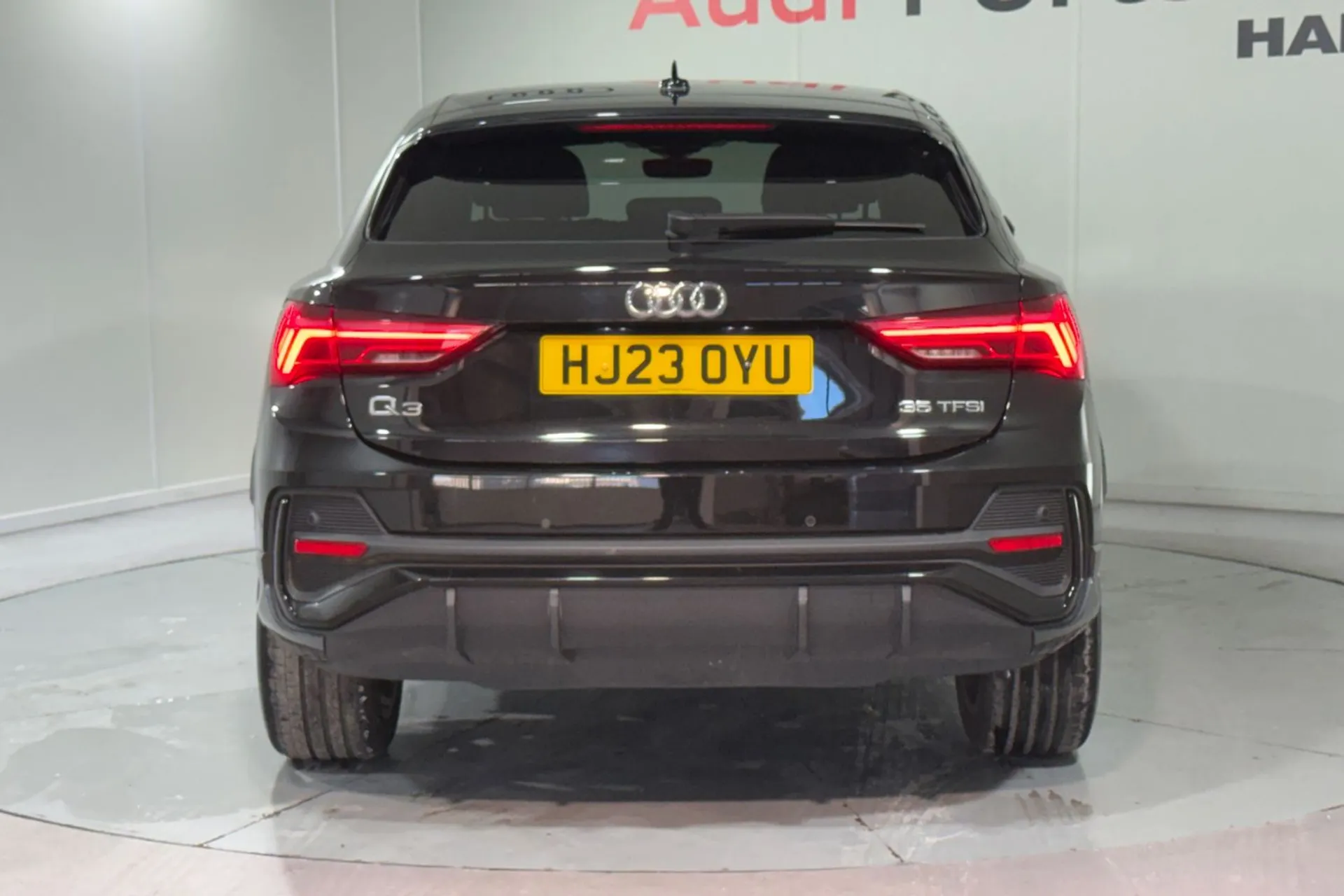 Audi Q3 thumbnail image number 7