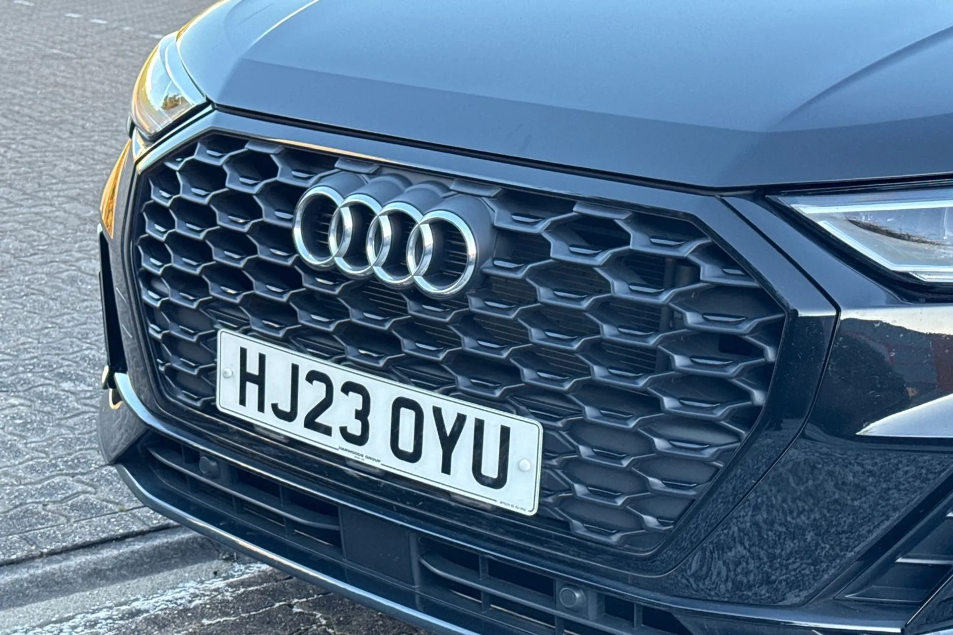 Audi Q3 thumbnail image number 18