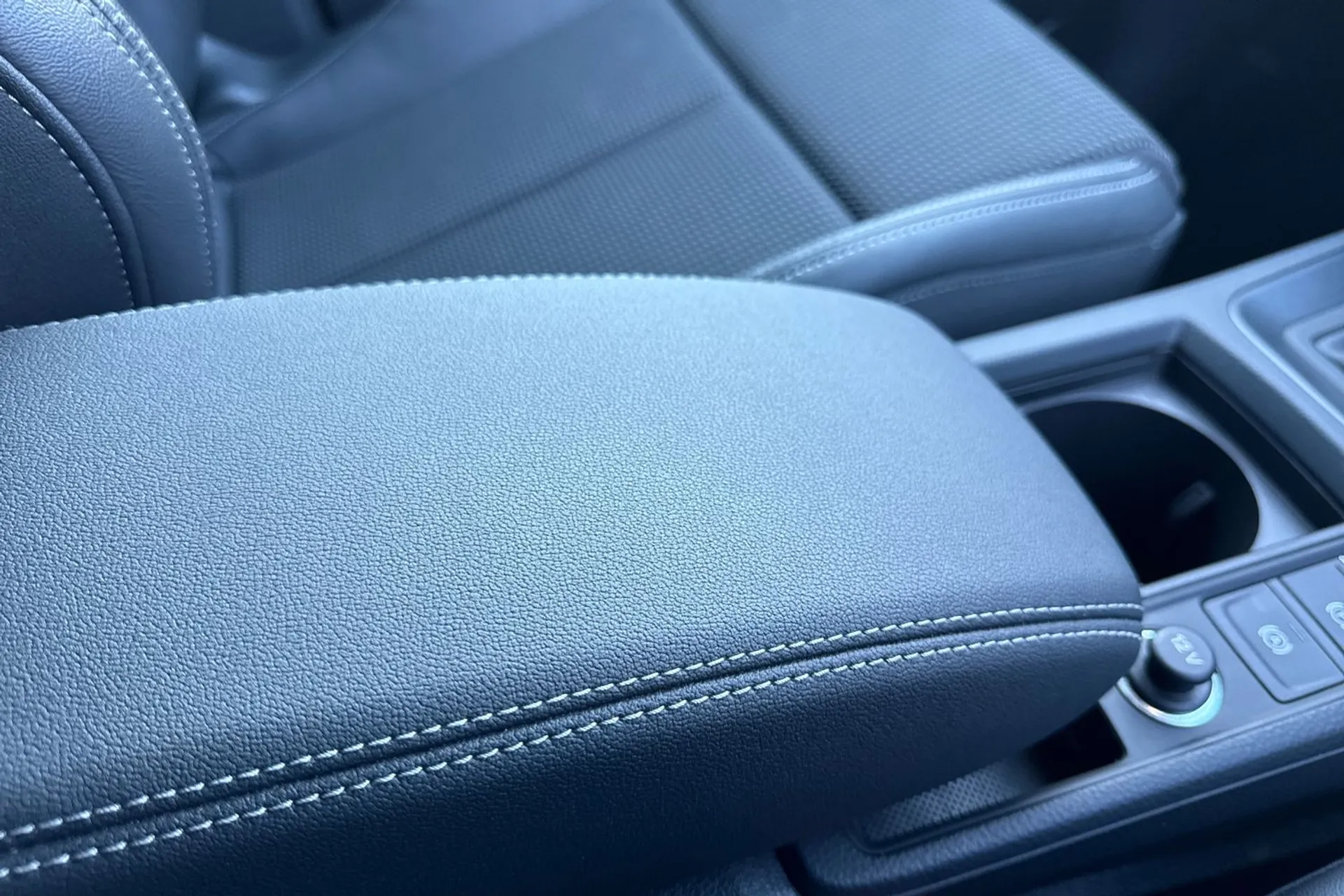 Audi Q3 thumbnail image number 50