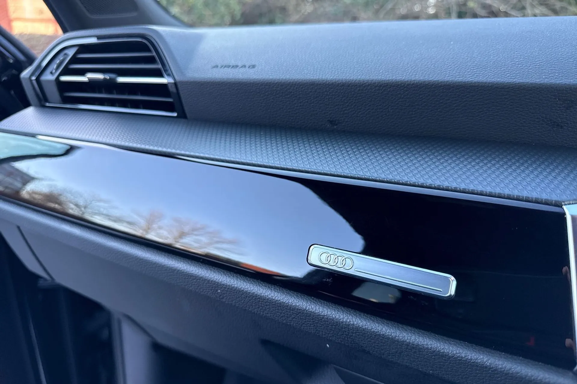 Audi Q3 thumbnail image number 52