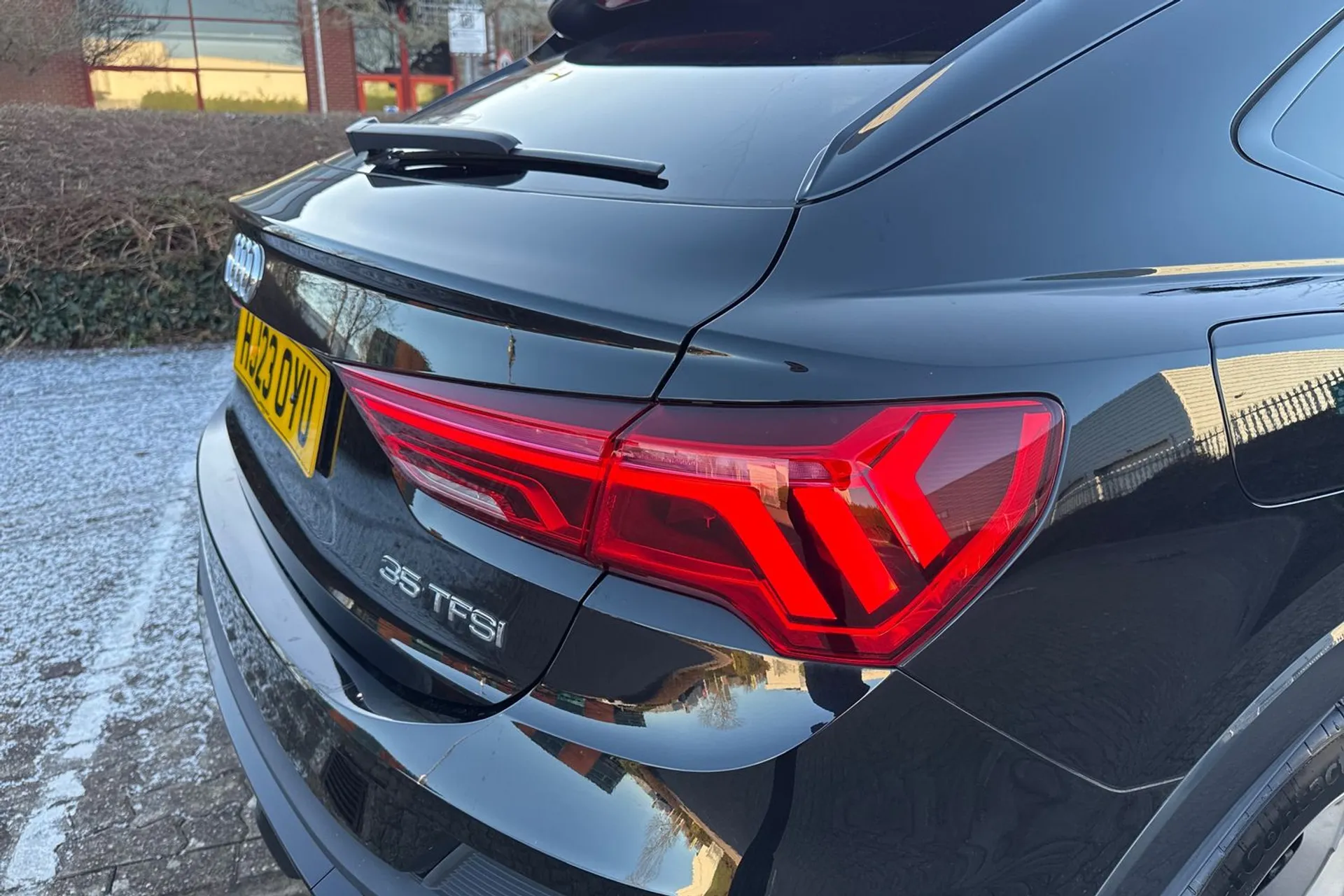 Audi Q3 thumbnail image number 14