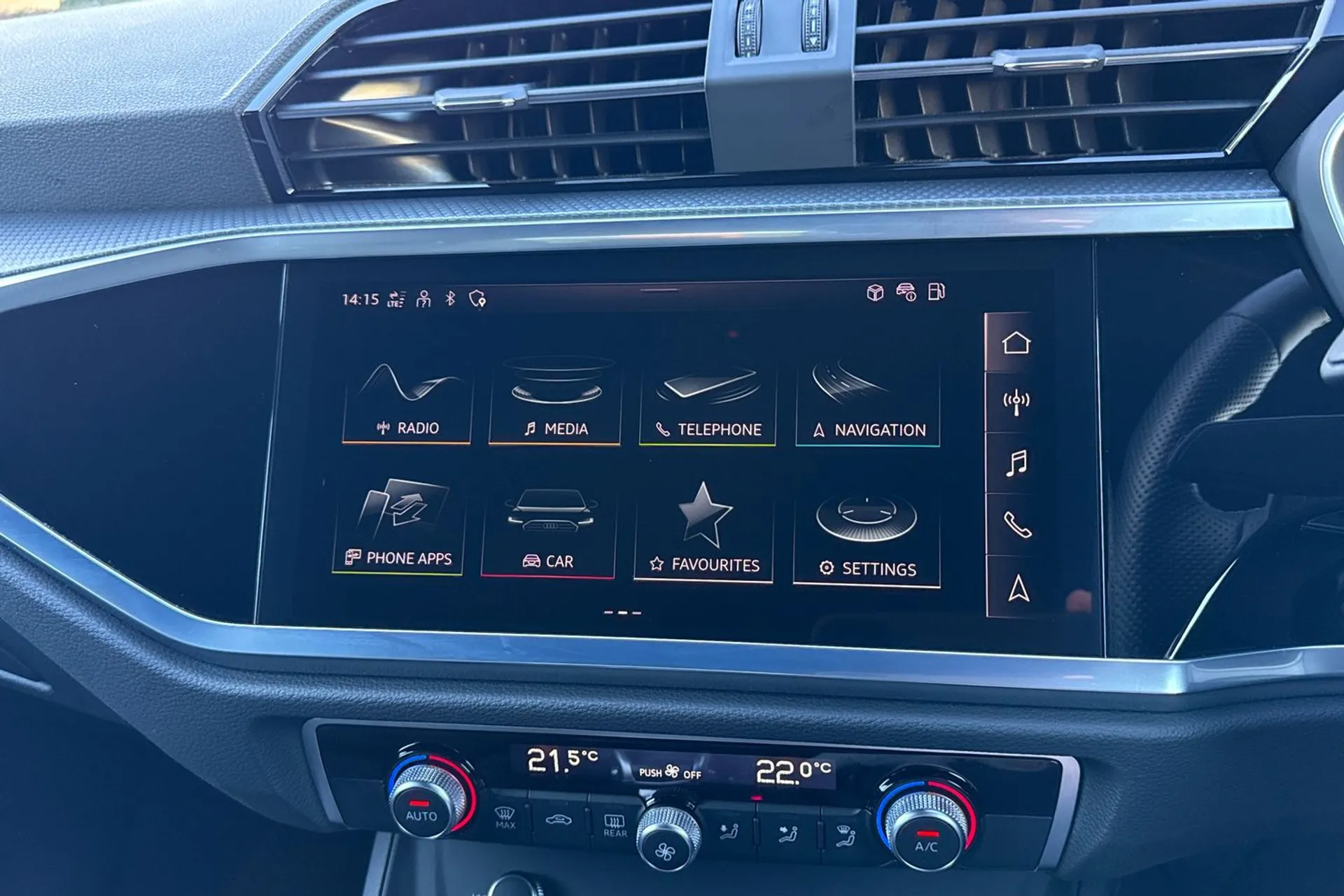 Audi Q3 thumbnail image number 39