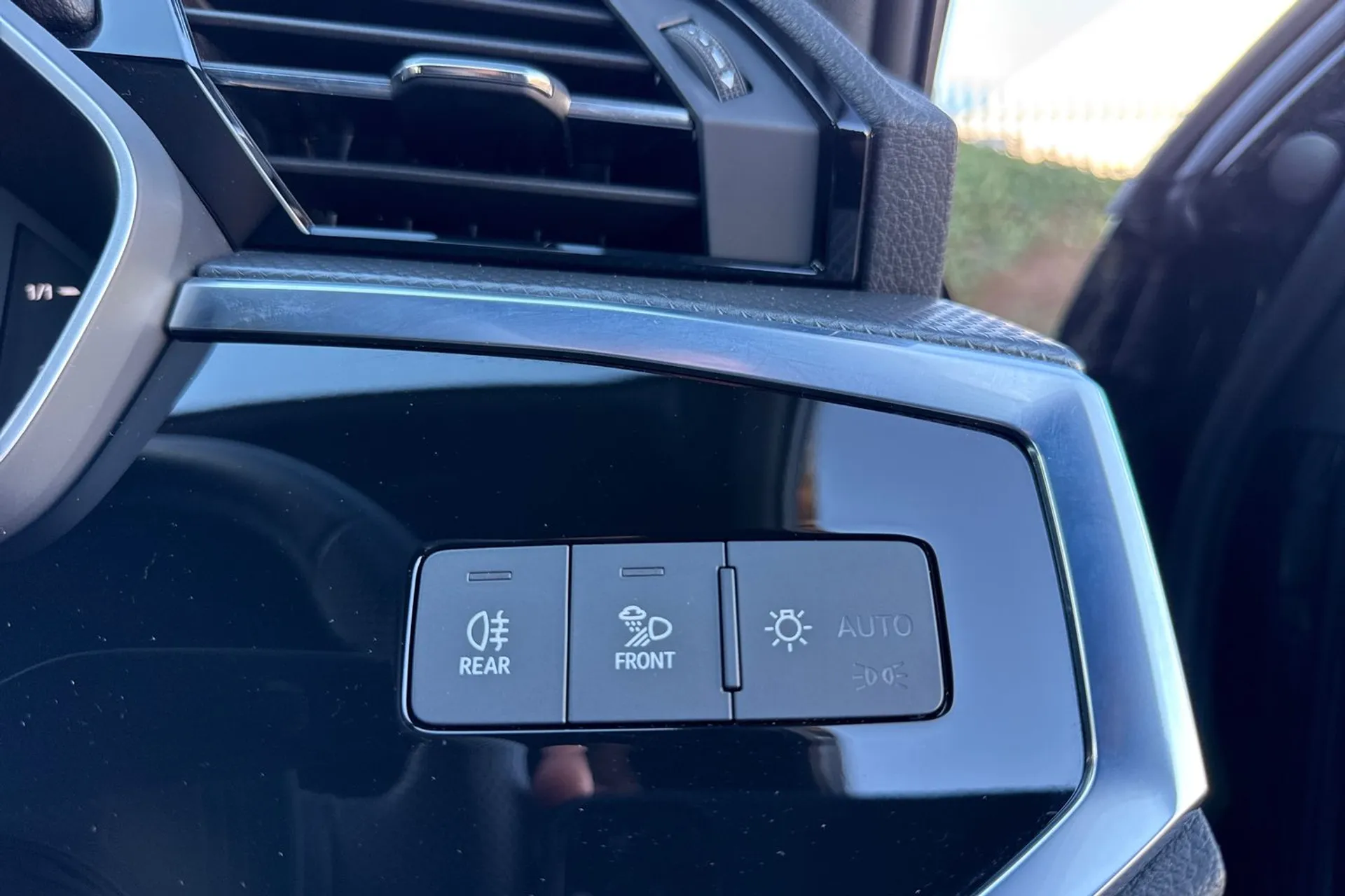 Audi Q3 thumbnail image number 43