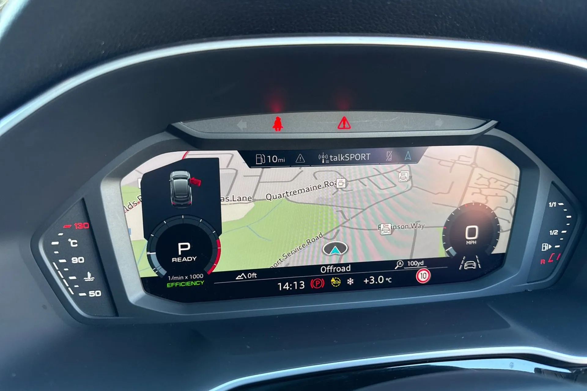 Audi Q3 thumbnail image number 24