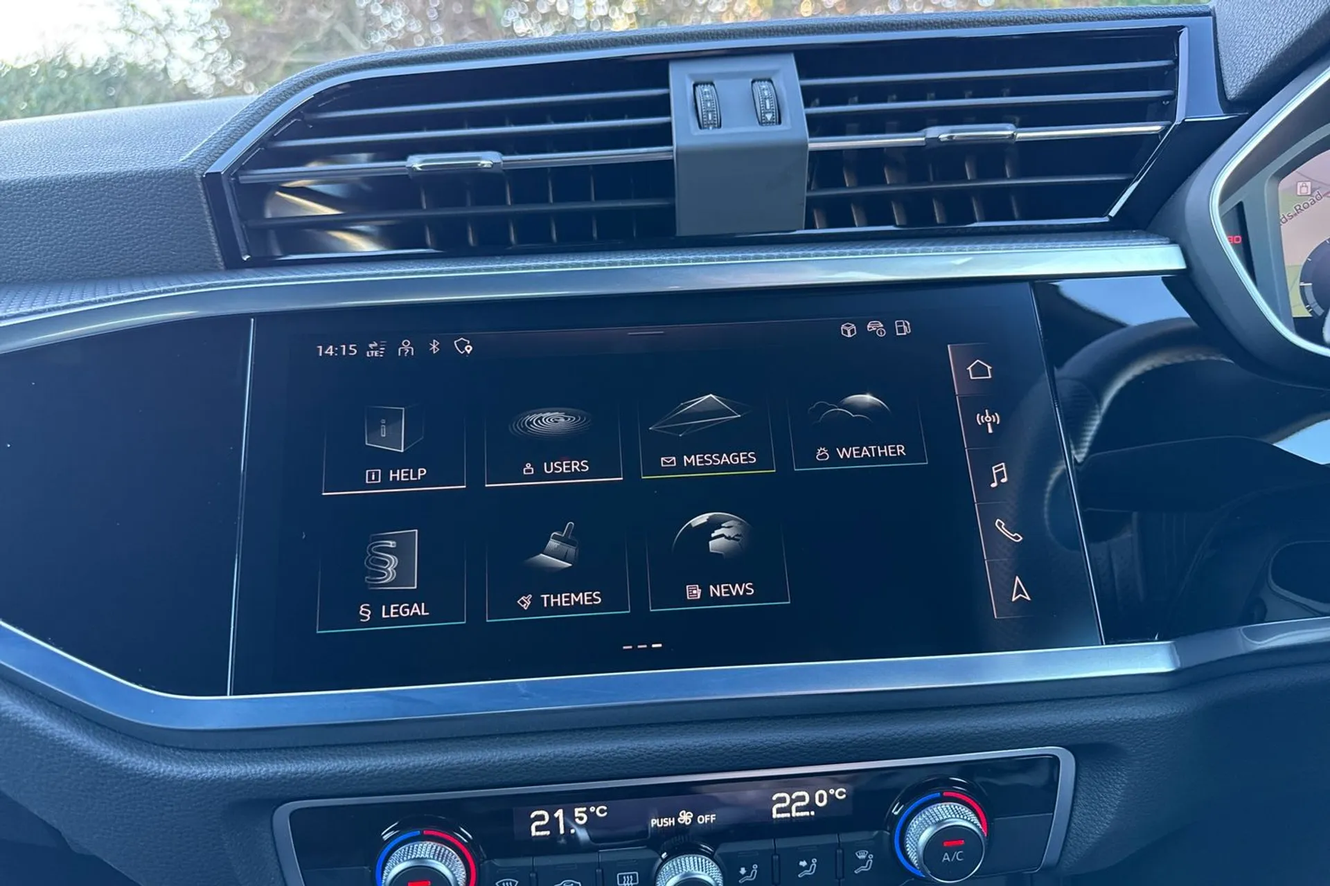 Audi Q3 thumbnail image number 37