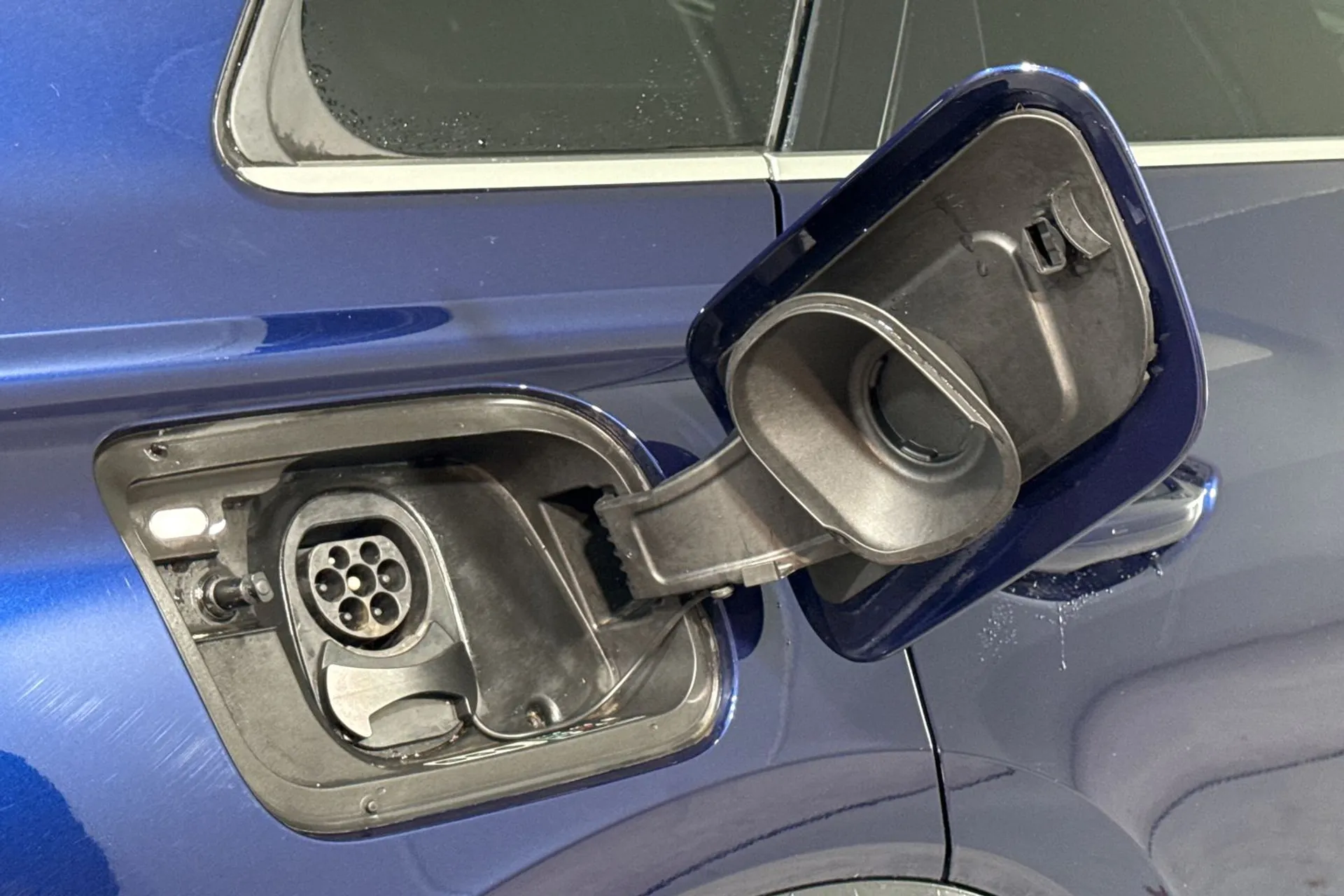 Audi Q4 thumbnail image number 17