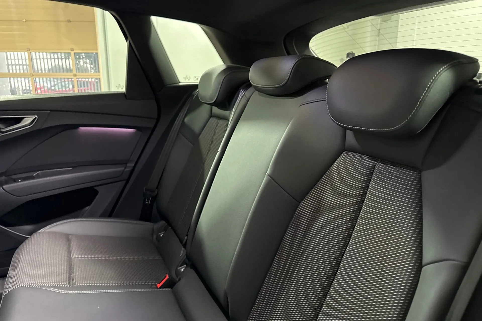 Audi Q4 thumbnail image number 34