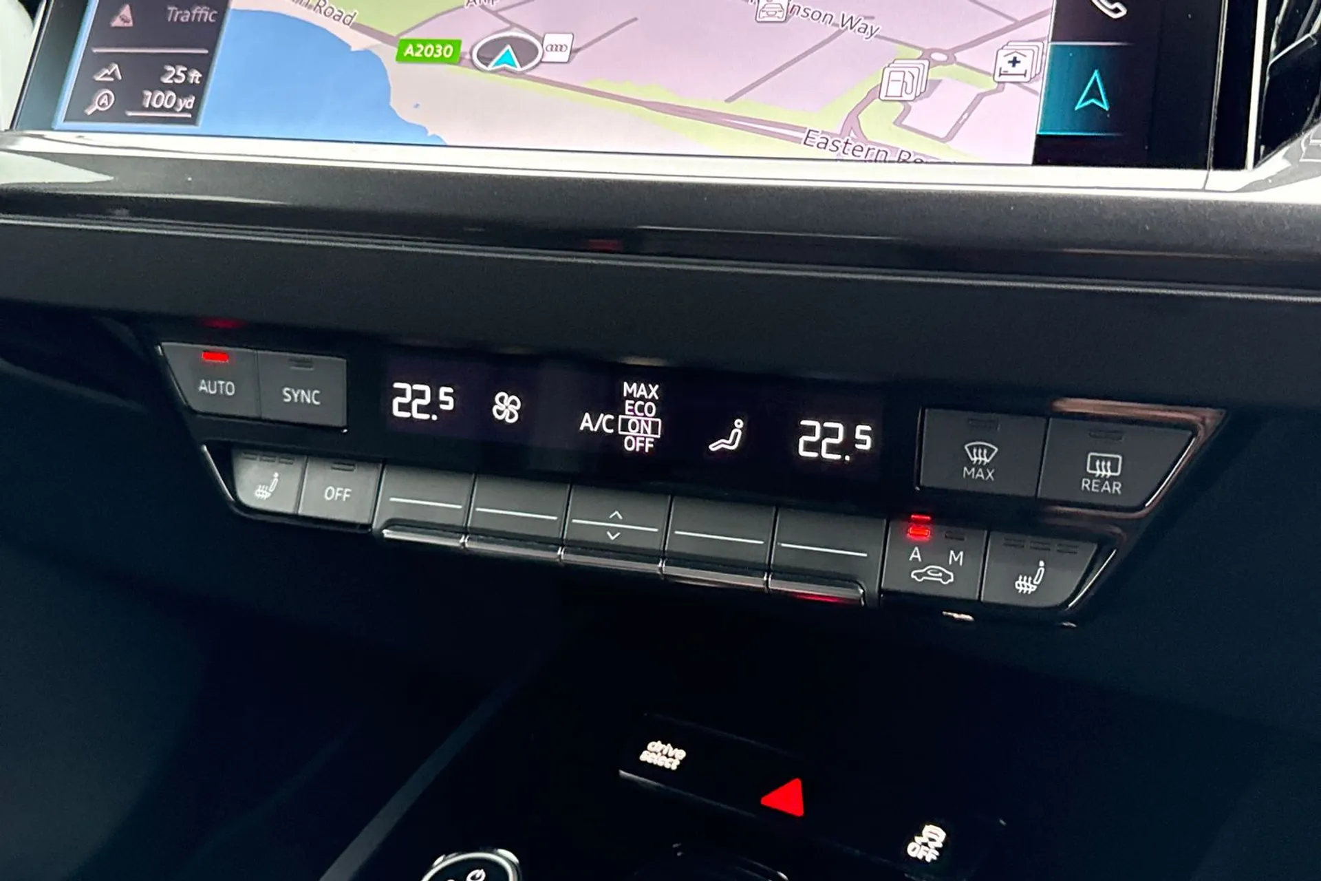 Audi Q4 thumbnail image number 30