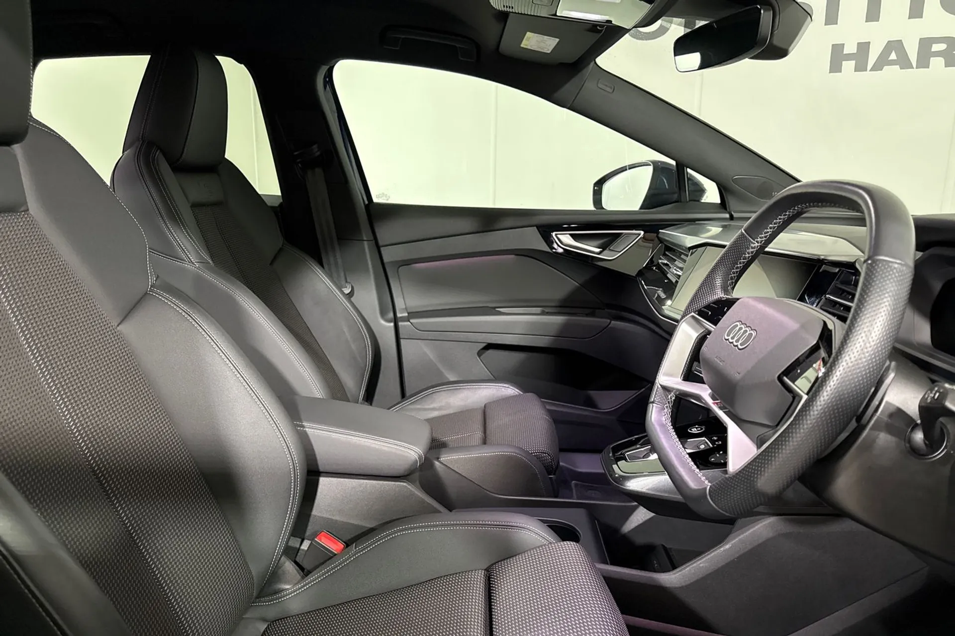 Audi Q4 thumbnail image number 24