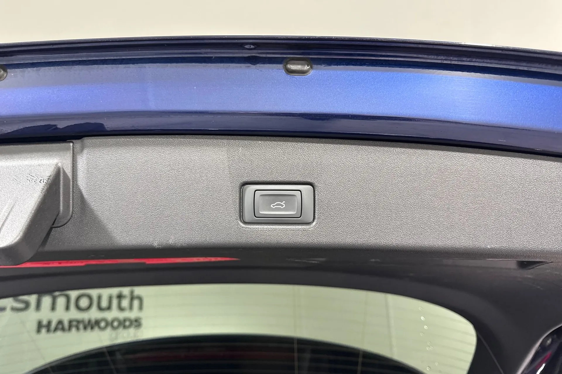 Audi Q4 thumbnail image number 19