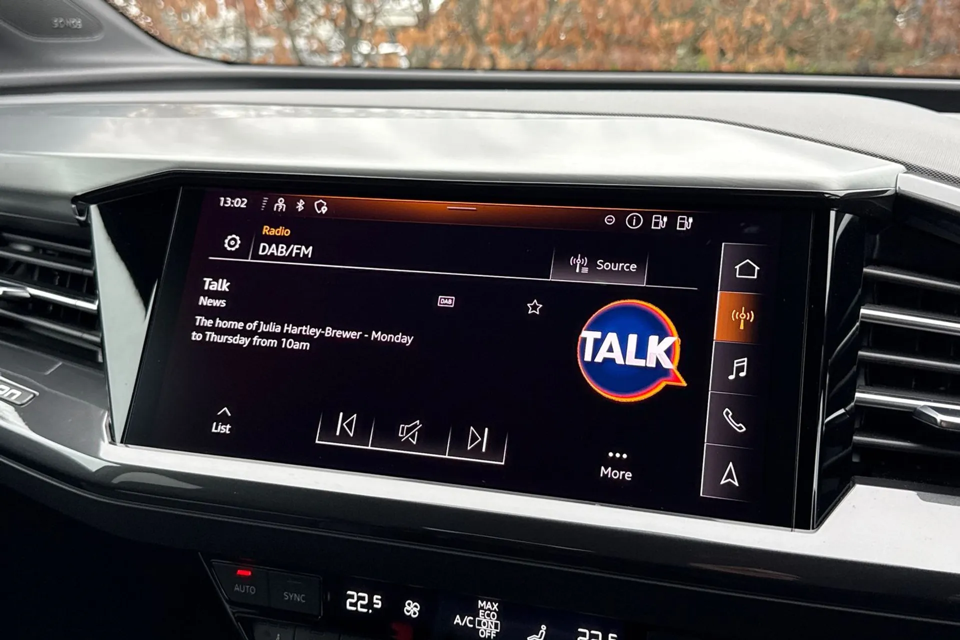 Audi Q4 thumbnail image number 33