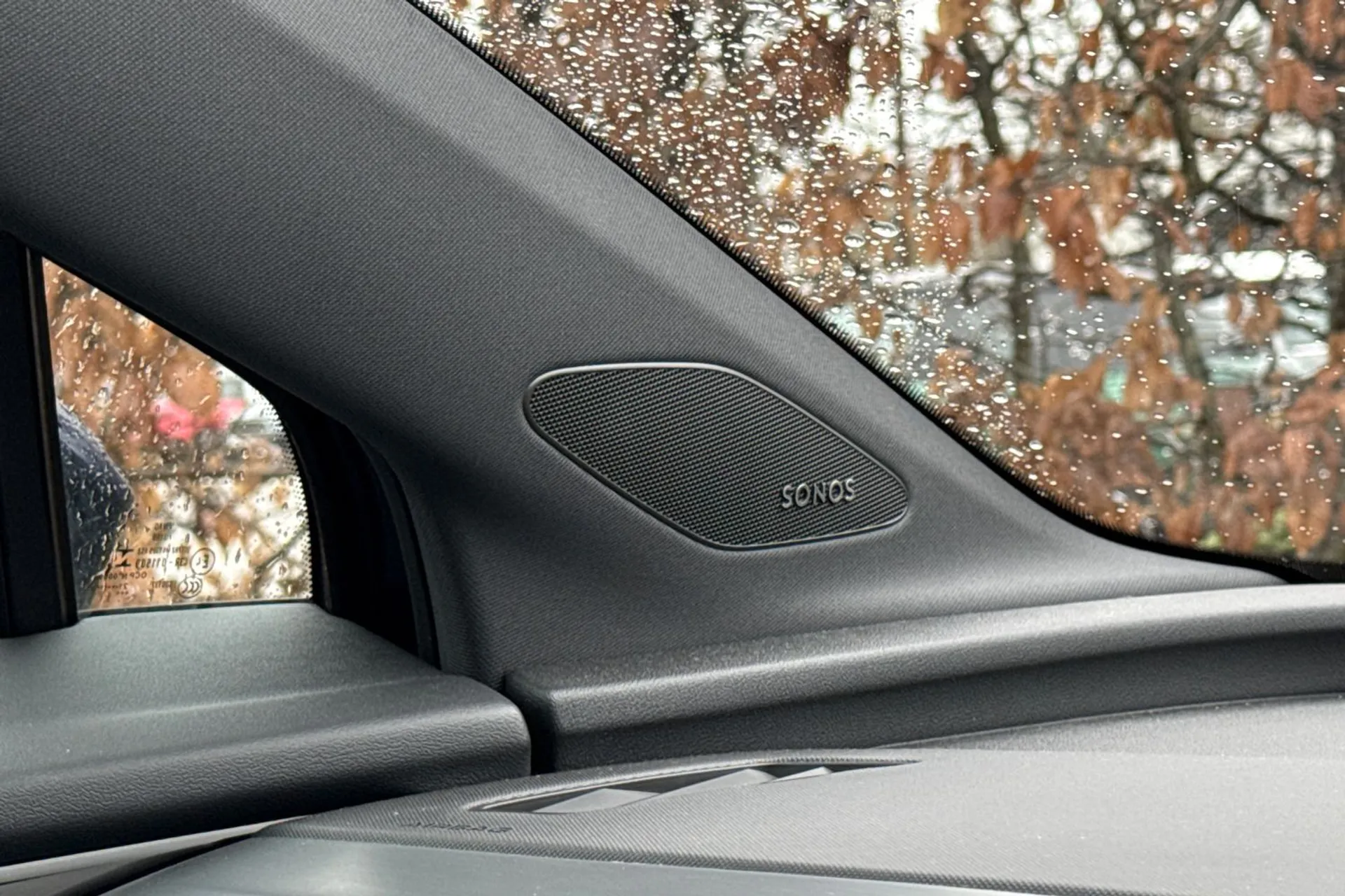 Audi Q4 thumbnail image number 31