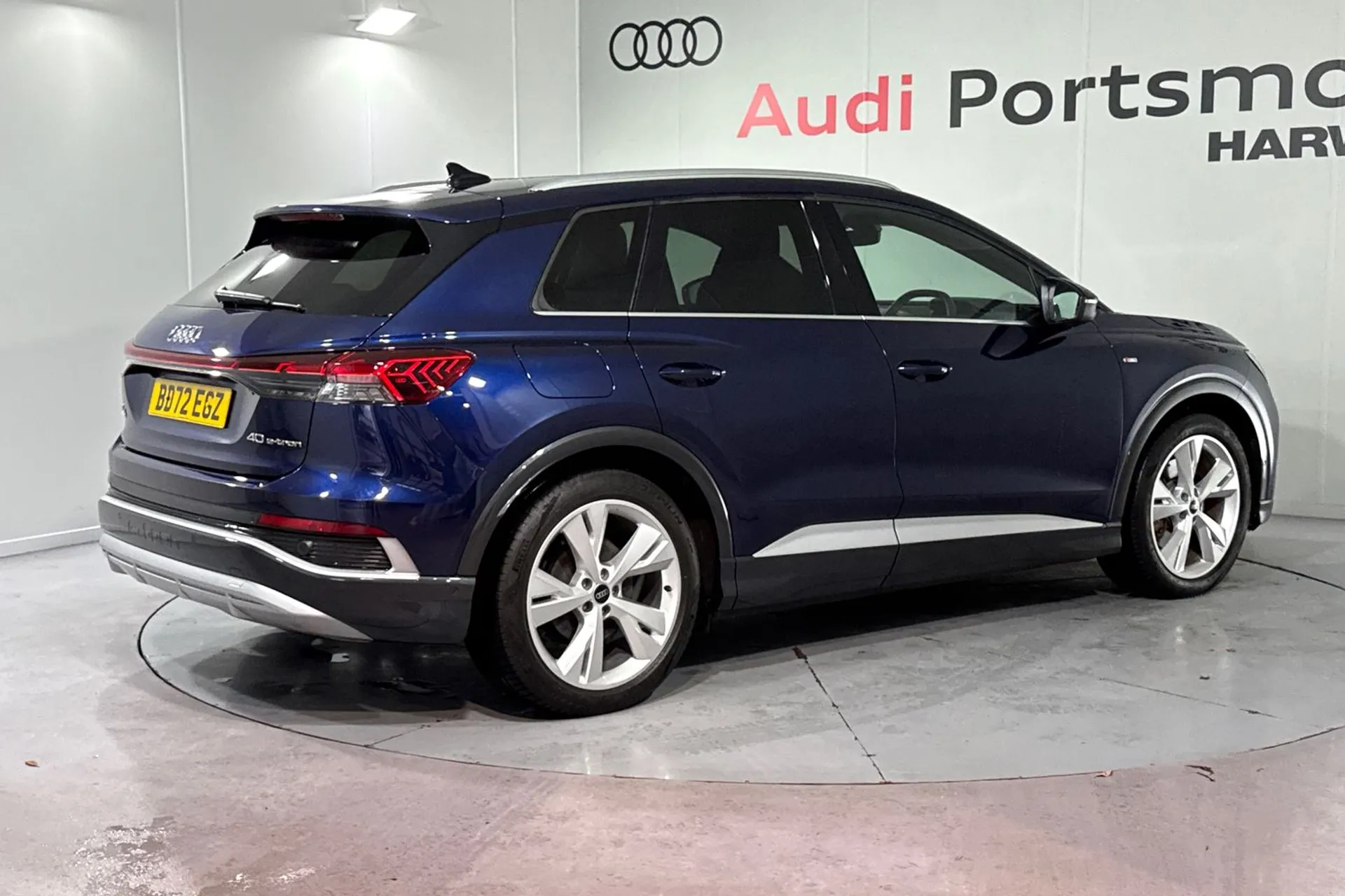 Audi Q4 thumbnail image number 6