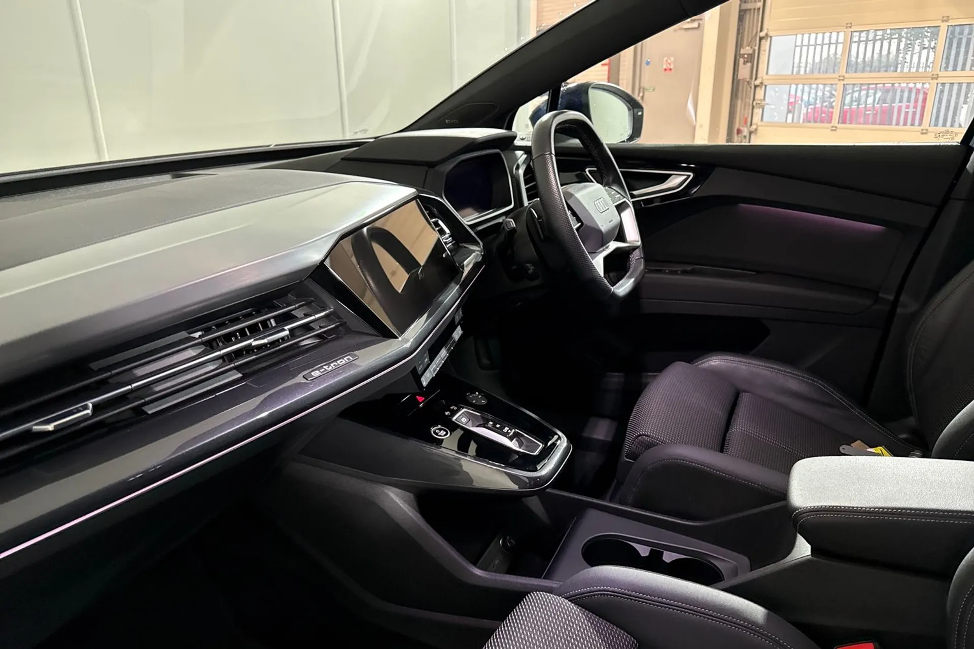 Audi Q4 thumbnail image number 27