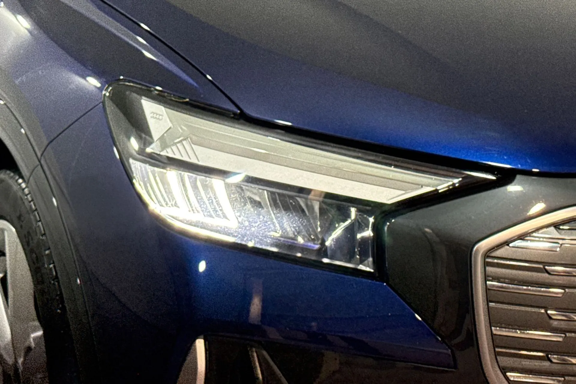 Audi Q4 thumbnail image number 15