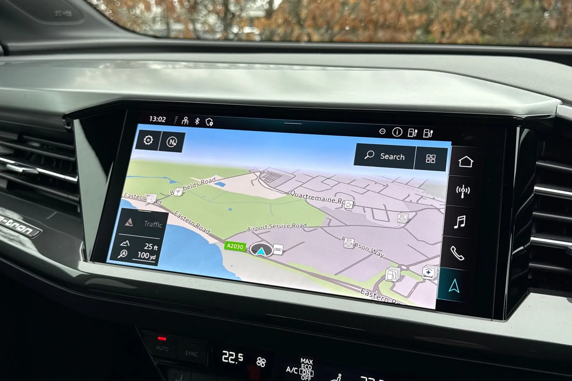 Audi Q4 thumbnail image number 35