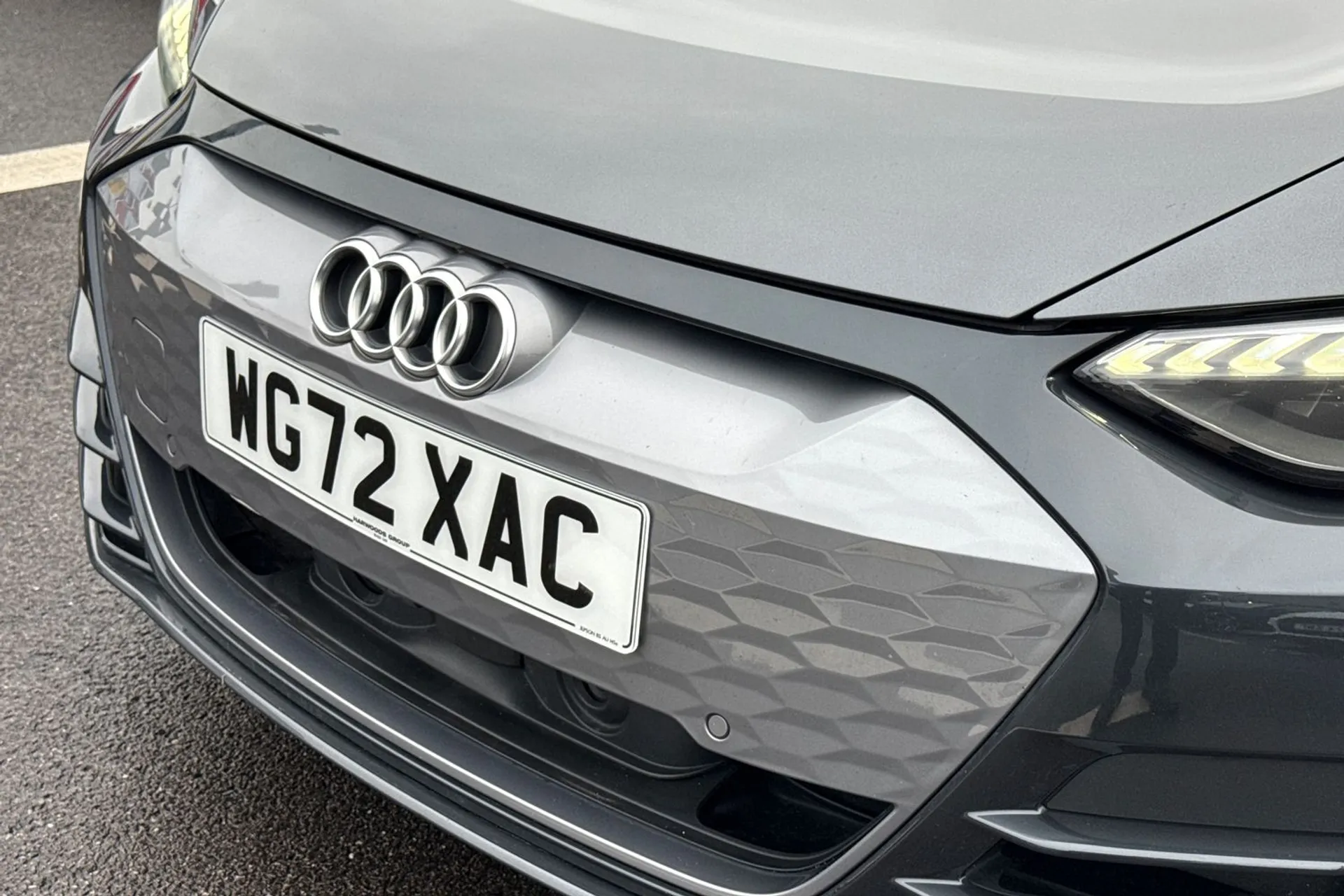 Audi e-tron GT thumbnail image number 14