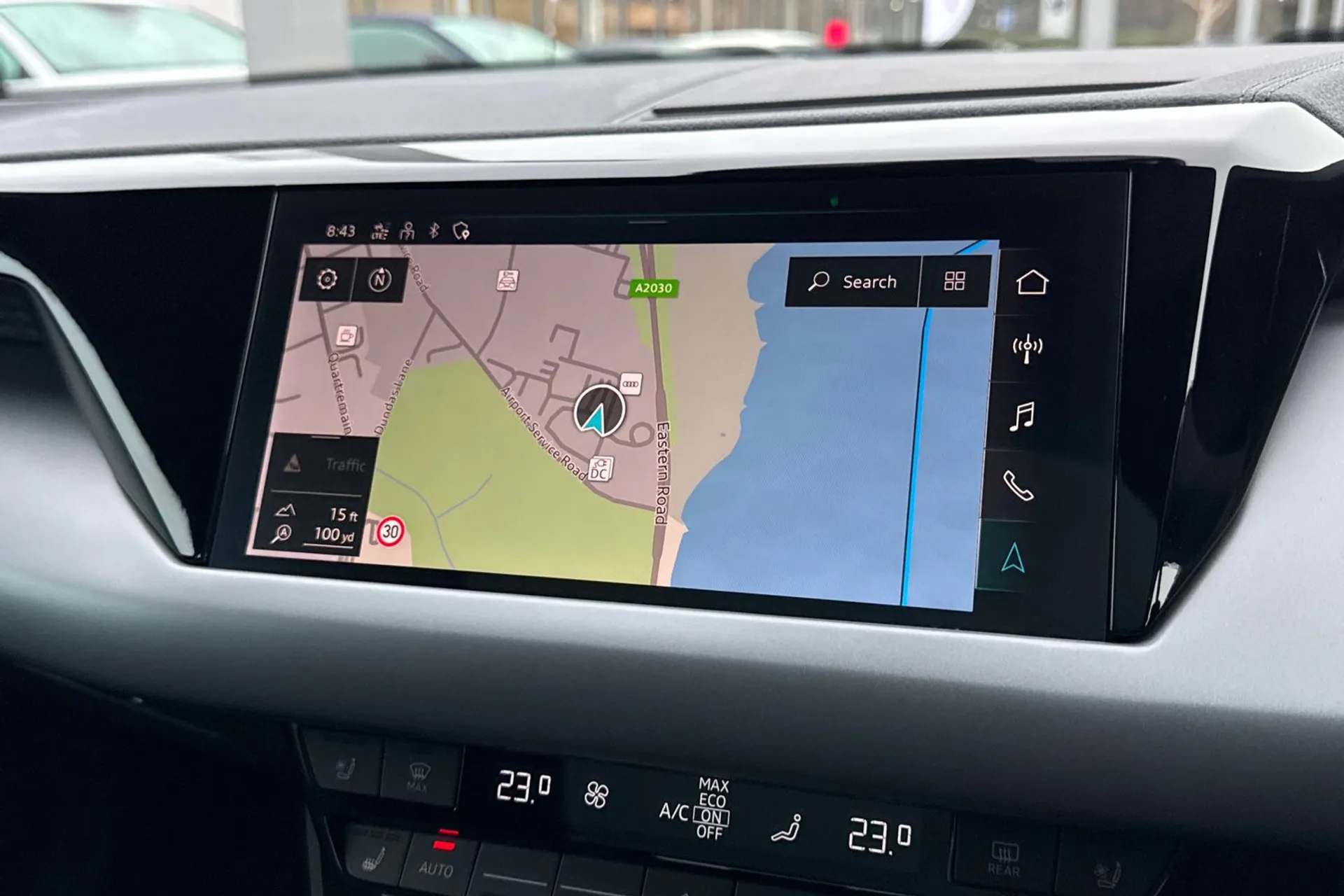 Audi e-tron GT thumbnail image number 24