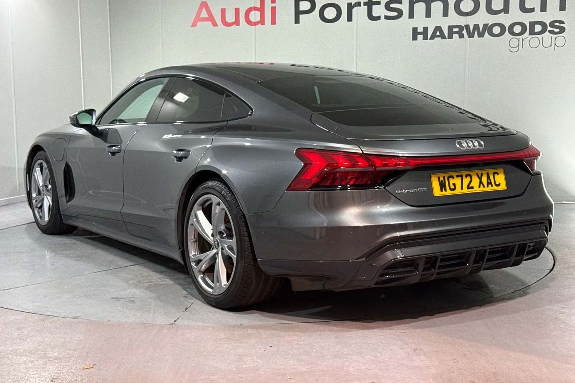 Audi e-tron GT thumbnail image number 6