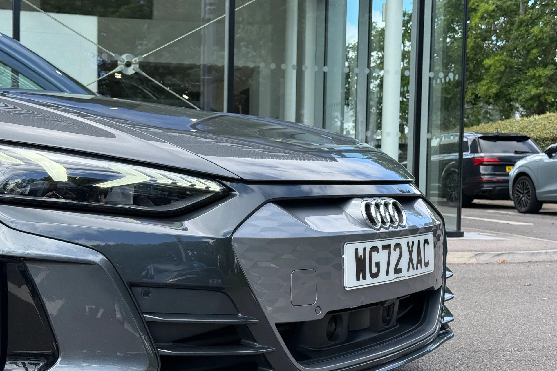 Audi e-tron GT thumbnail image number 23