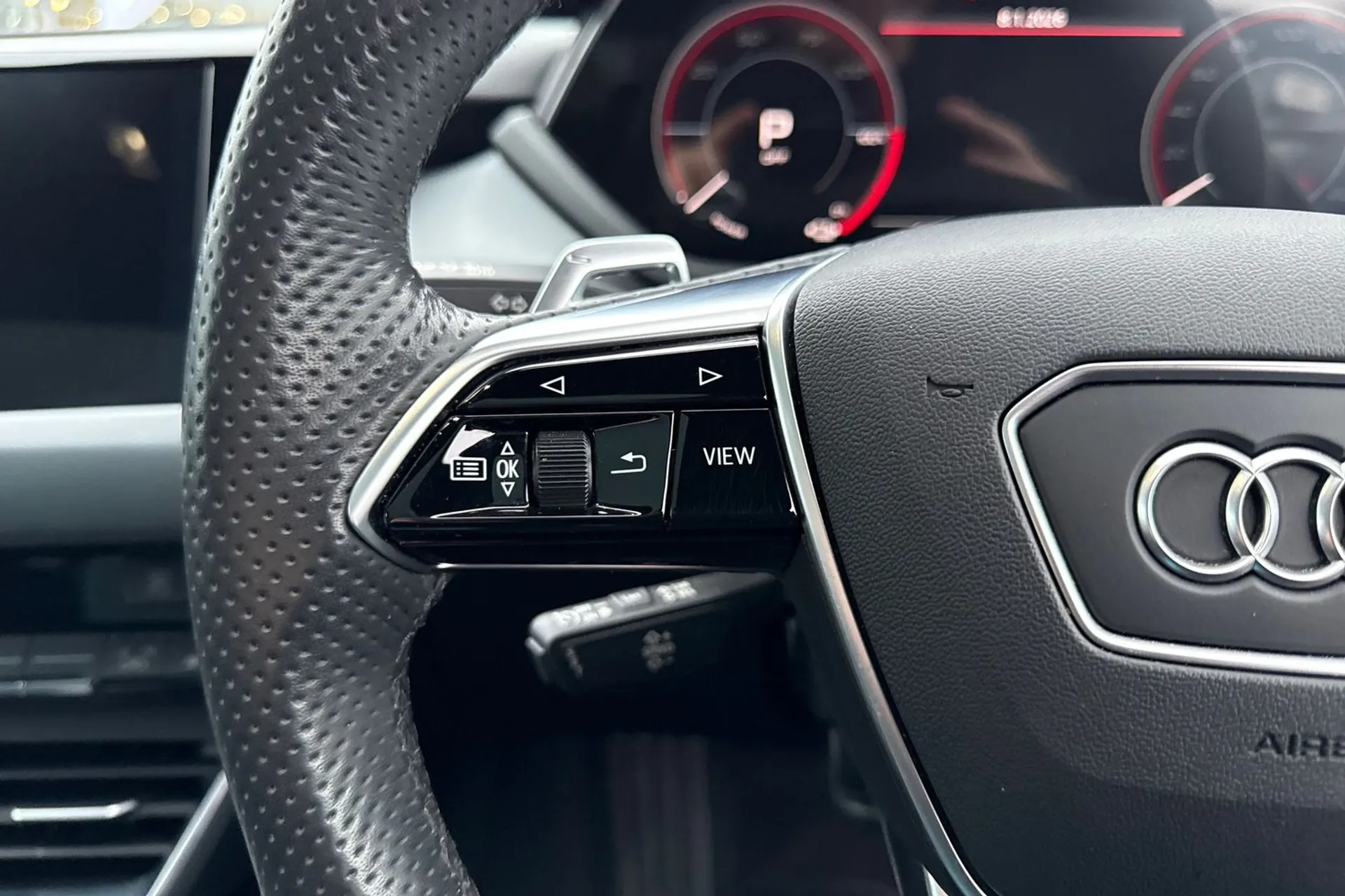 Audi e-tron GT thumbnail image number 53