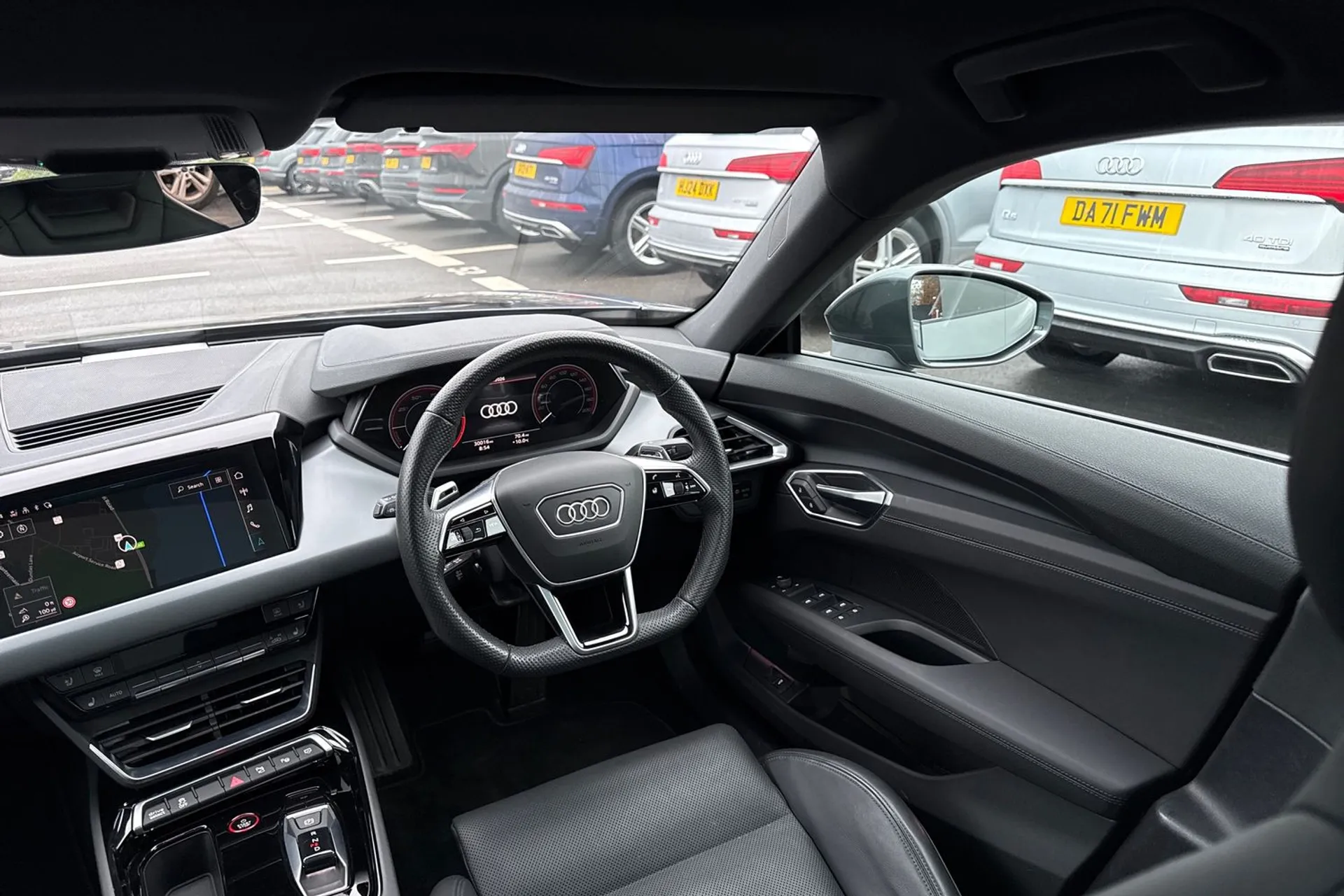 Audi e-tron GT thumbnail image number 51