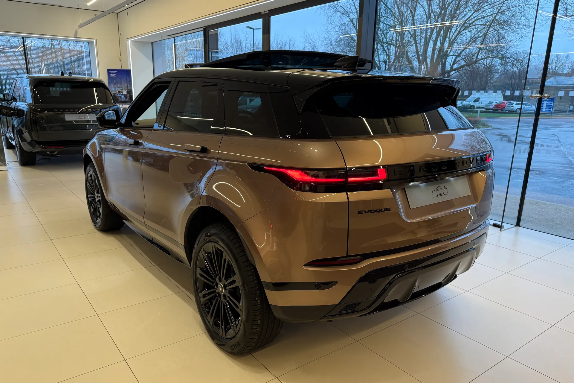 LAND ROVER RANGE ROVER EVOQUE thumbnail image number 7