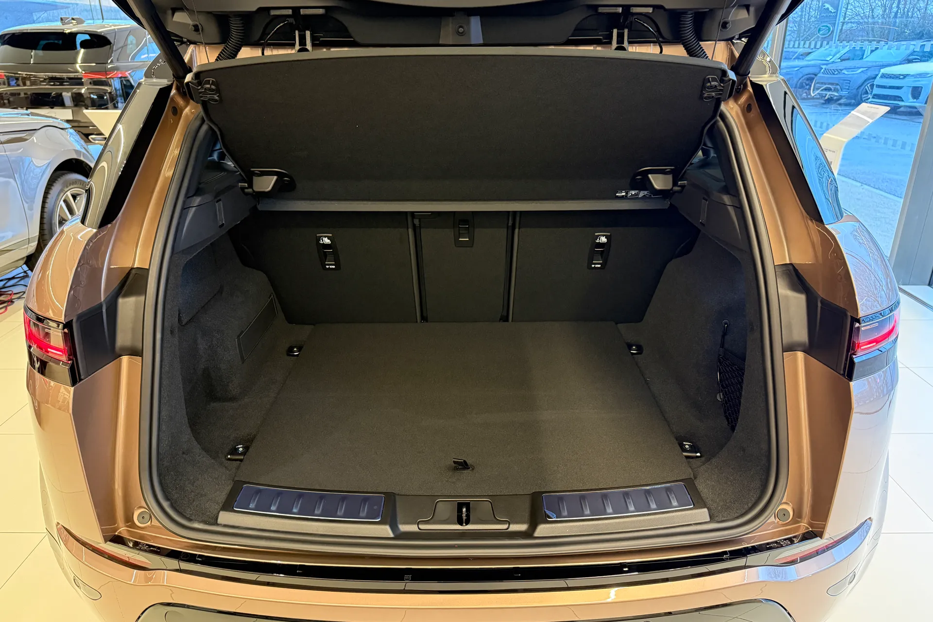 LAND ROVER RANGE ROVER EVOQUE thumbnail image number 4