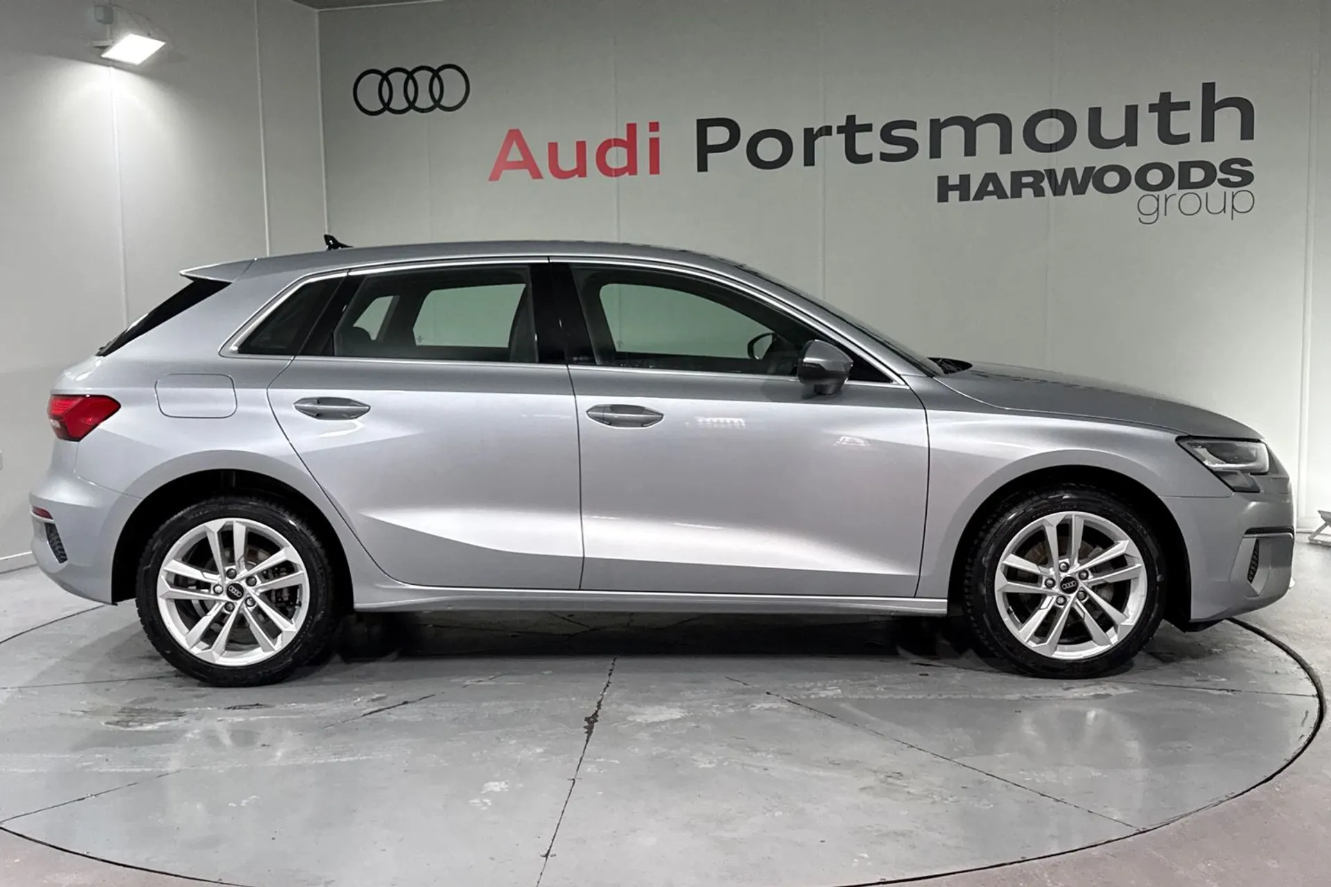 Audi A3 thumbnail image number 2