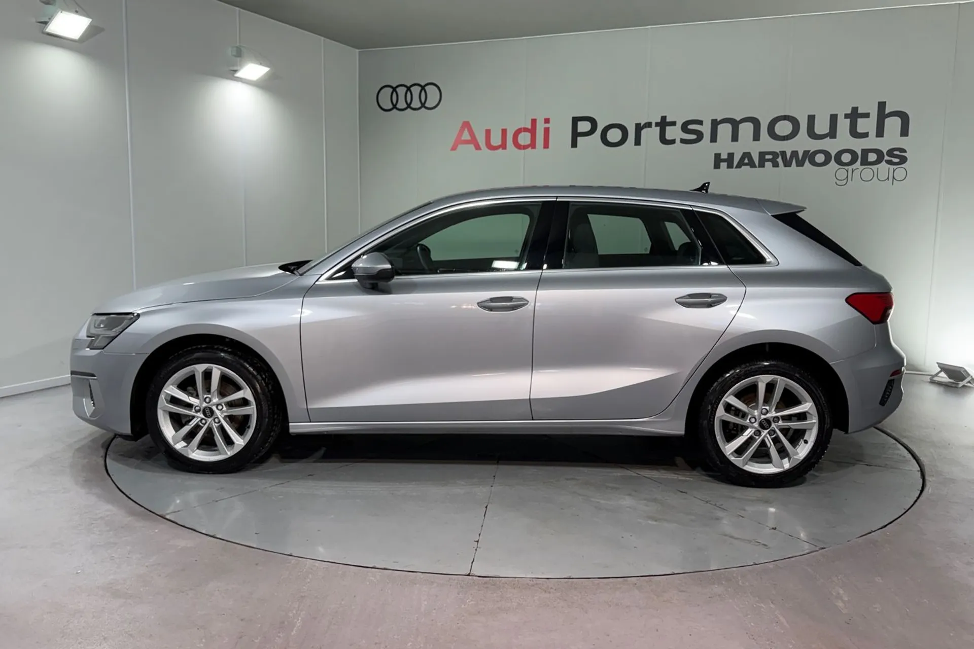 Audi A3 thumbnail image number 11