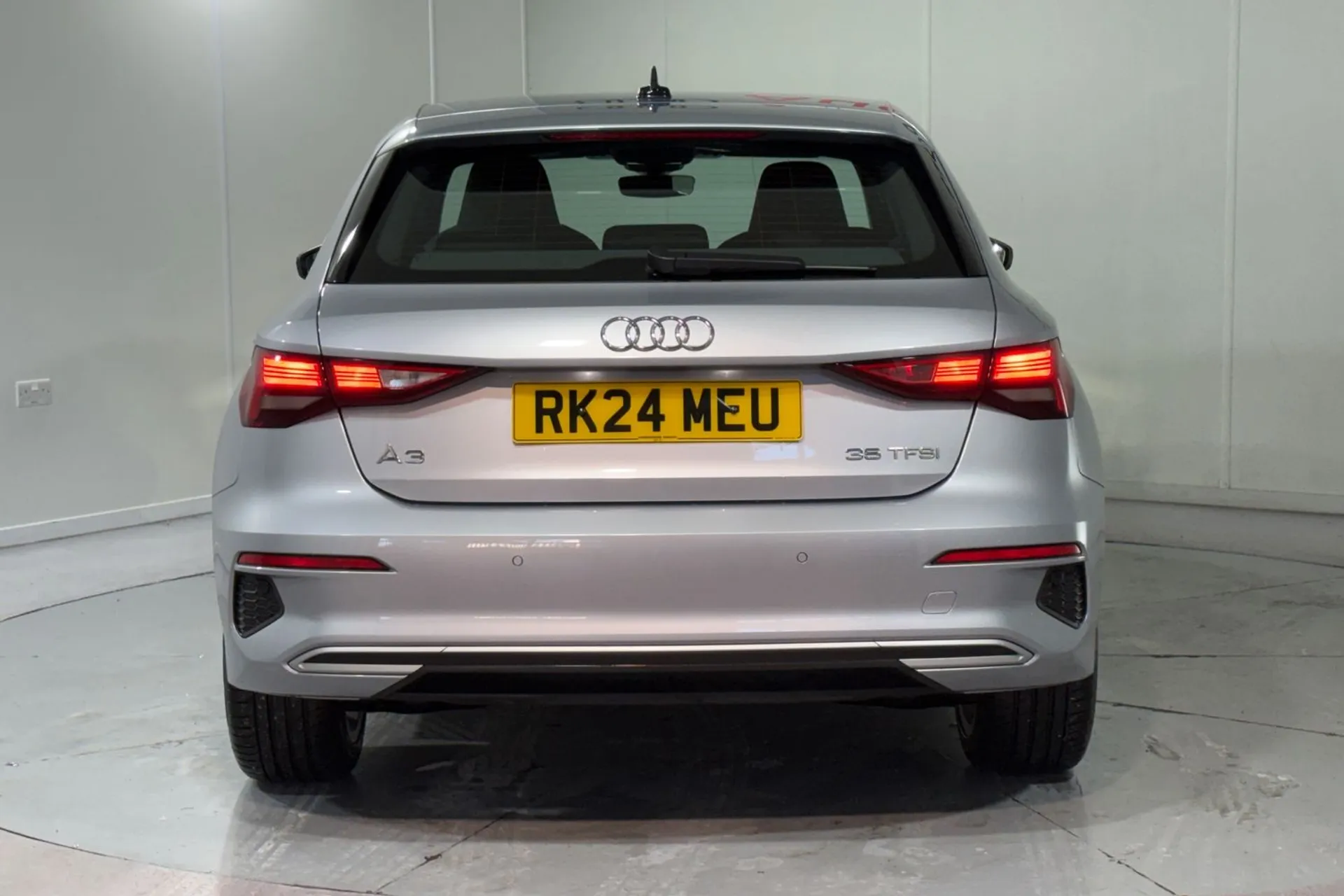 Audi A3 thumbnail image number 9