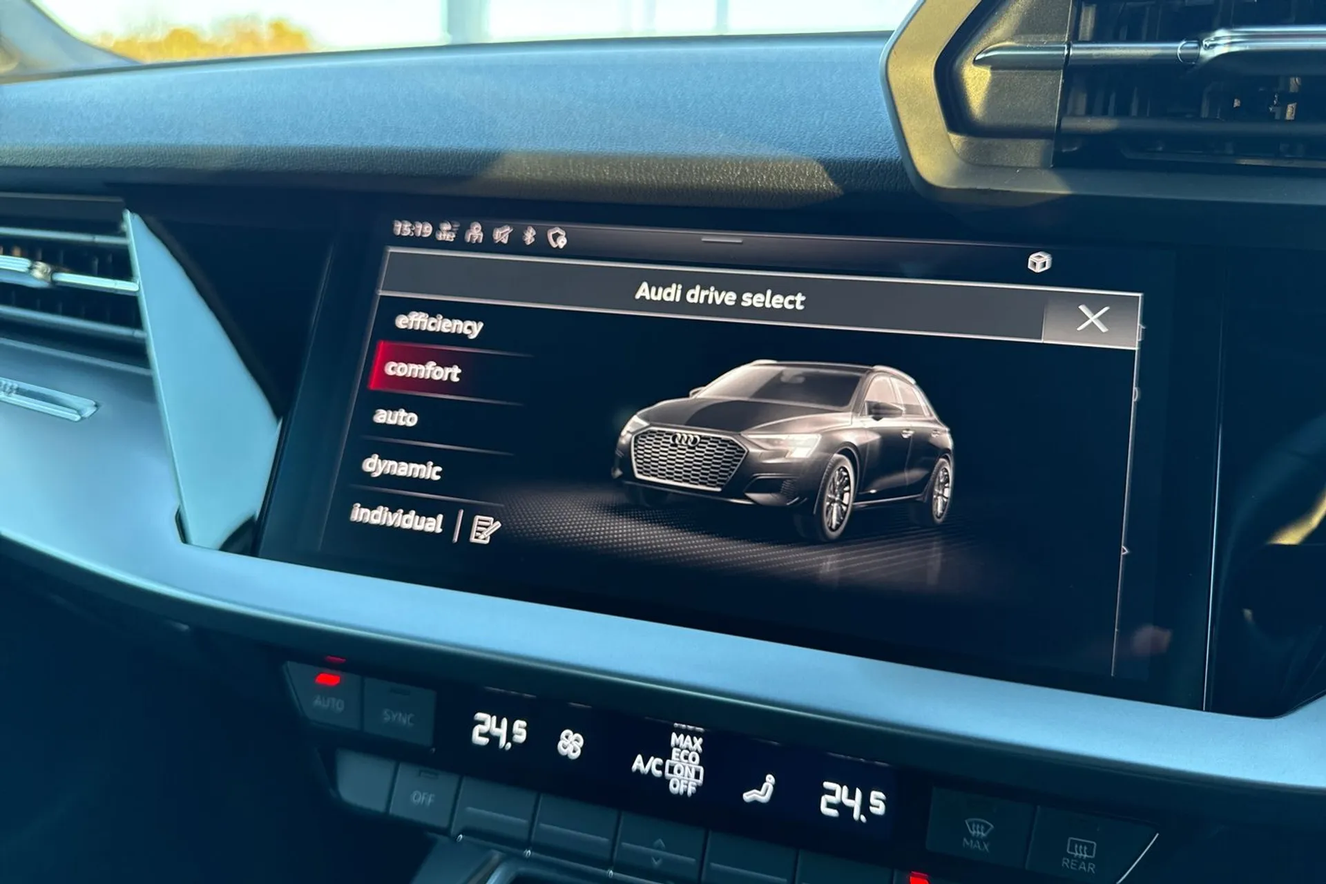 Audi A3 thumbnail image number 31