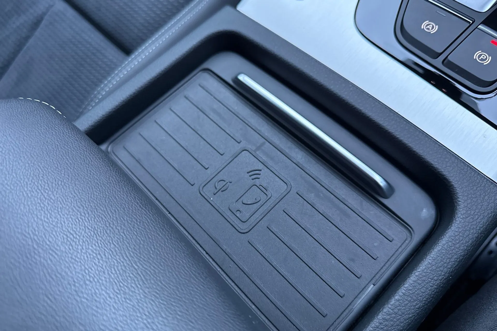 Audi Q5 thumbnail image number 26