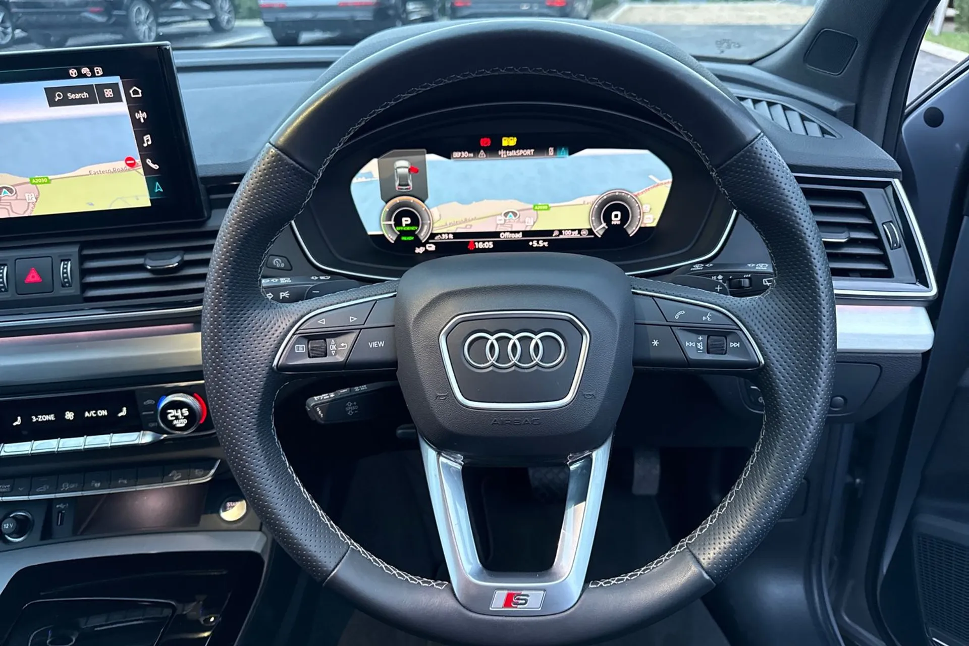 Audi Q5 thumbnail image number 23