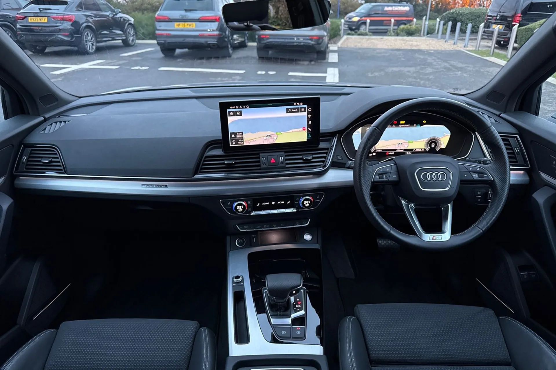 Audi Q5 thumbnail image number 3