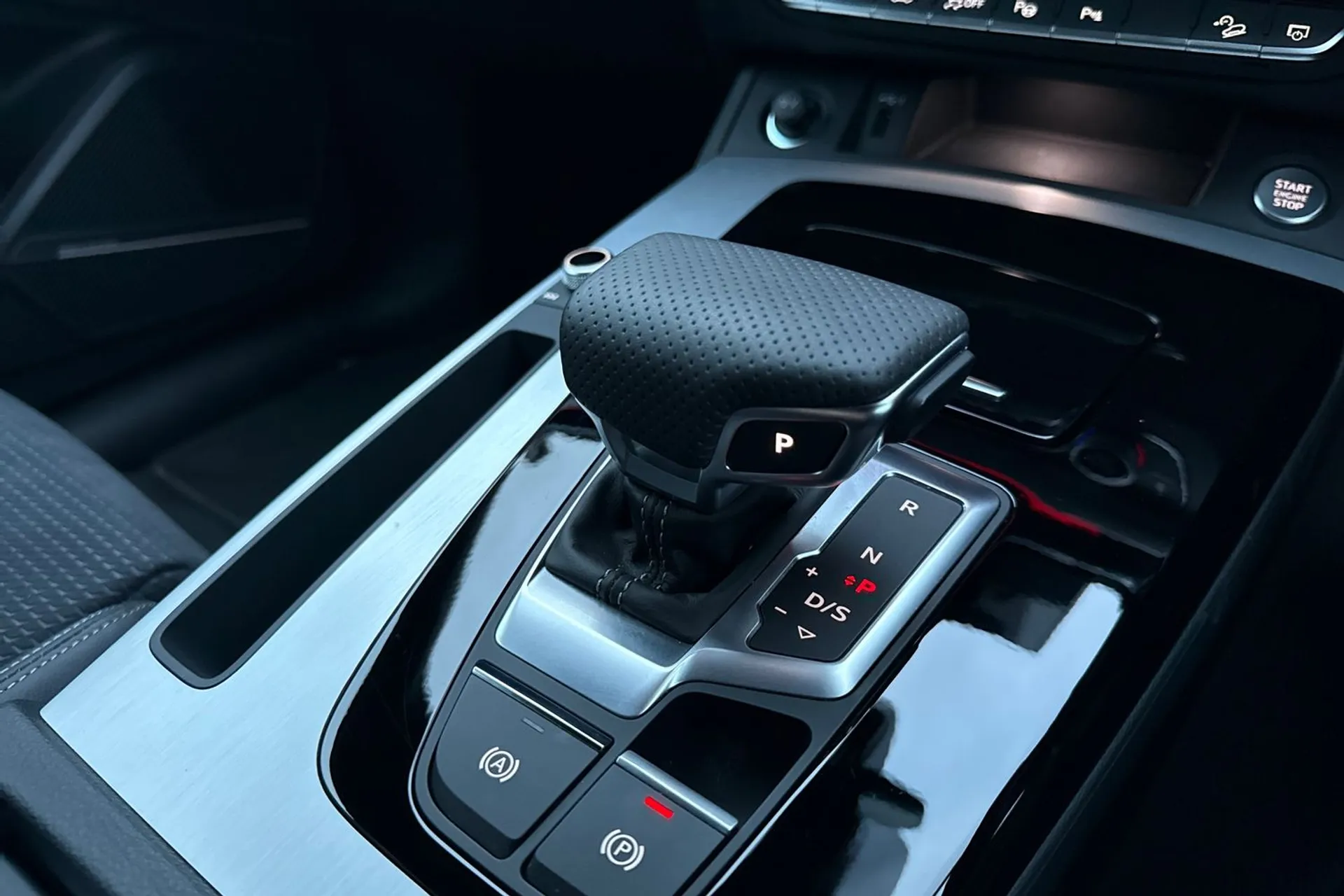 Audi Q5 thumbnail image number 25