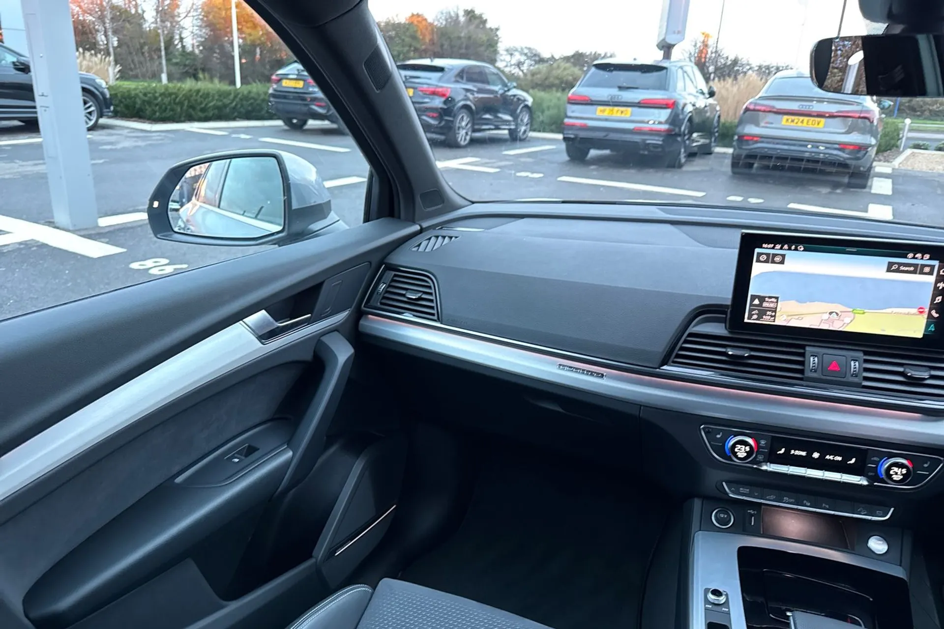 Audi Q5 thumbnail image number 42