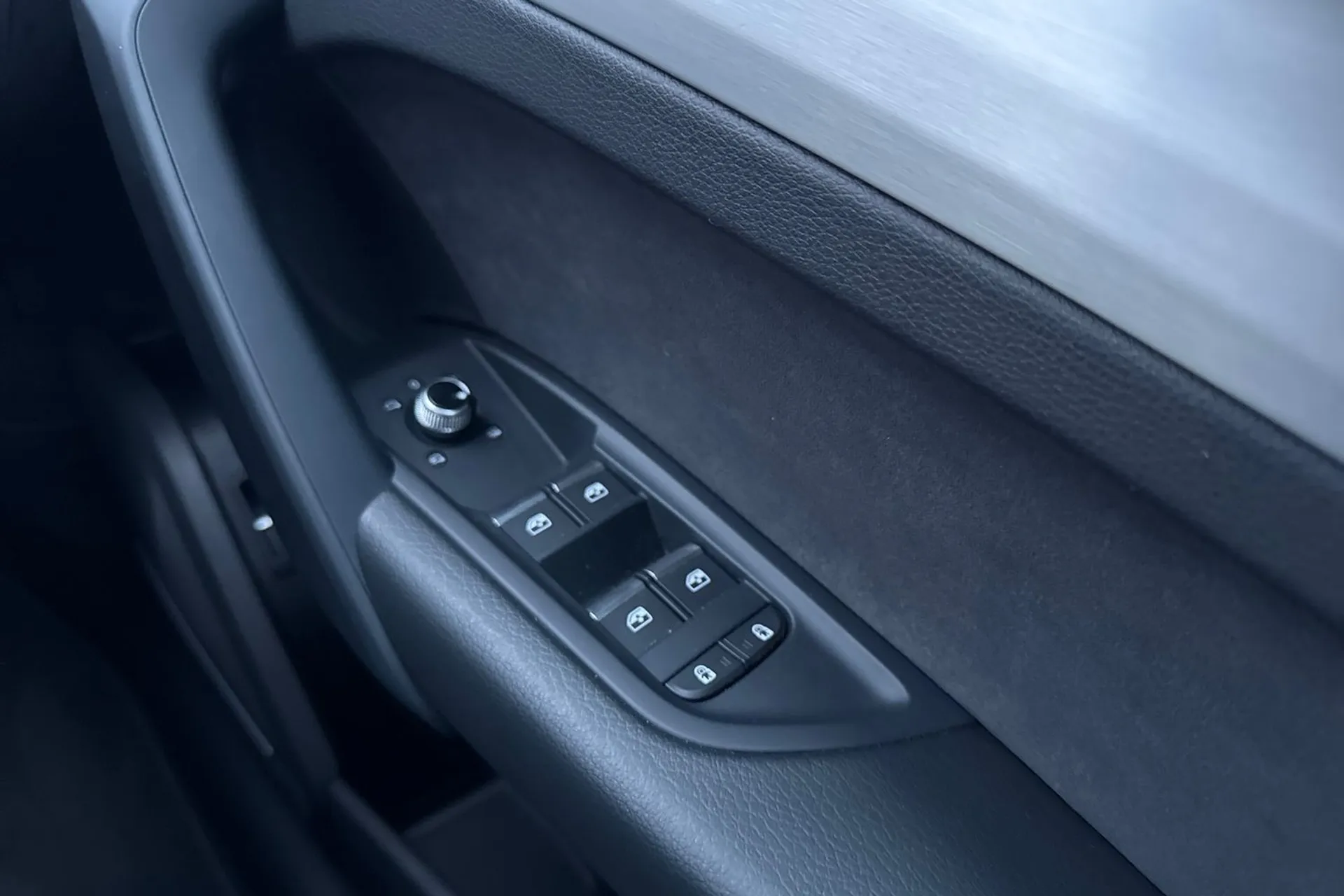 Audi Q5 thumbnail image number 47