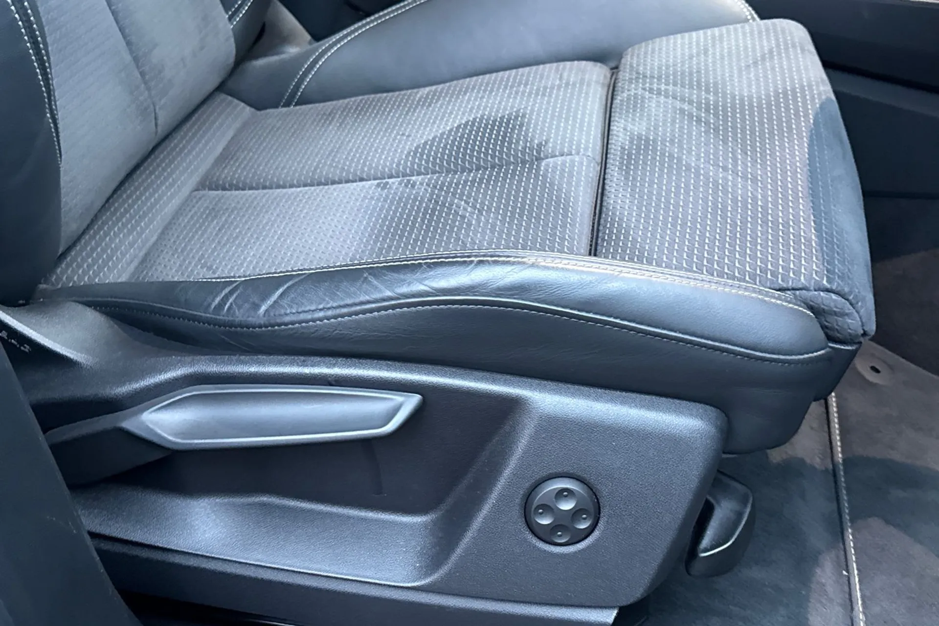 Audi Q5 thumbnail image number 51