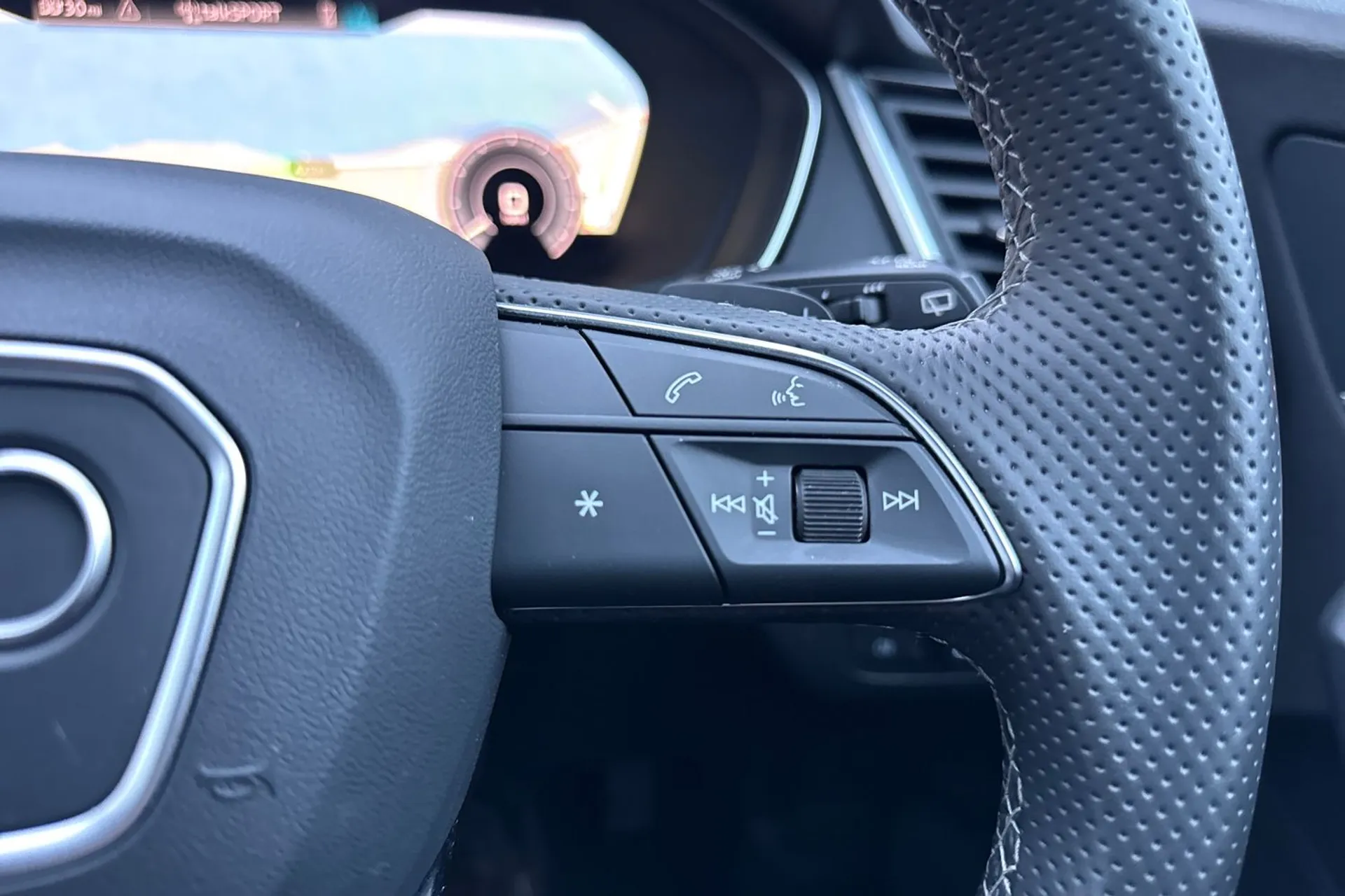 Audi Q5 thumbnail image number 46