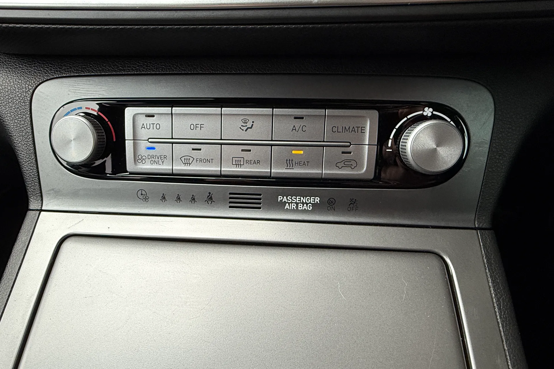 HYUNDAI KONA thumbnail image number 15