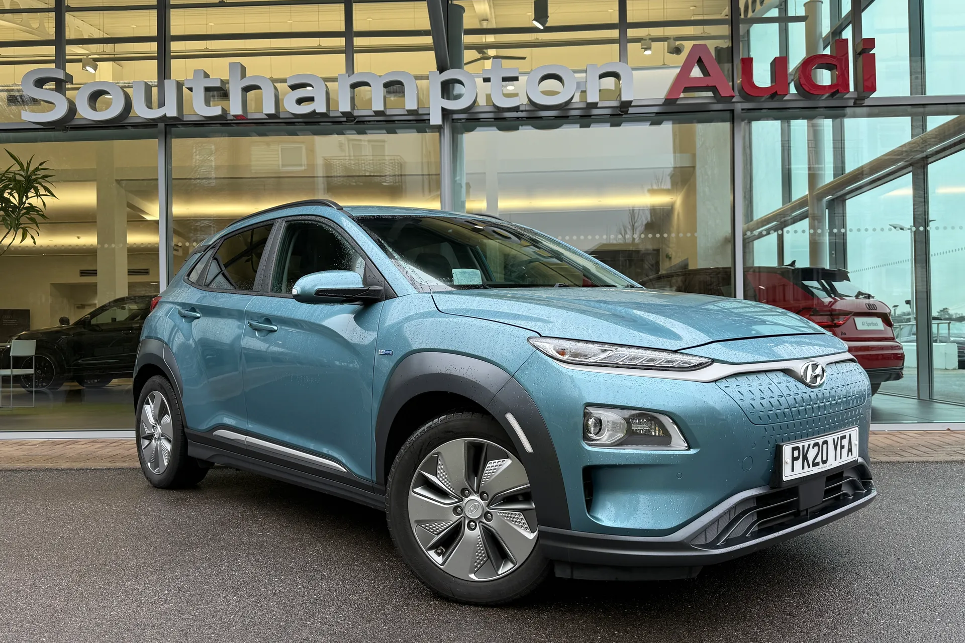 HYUNDAI KONA focused image