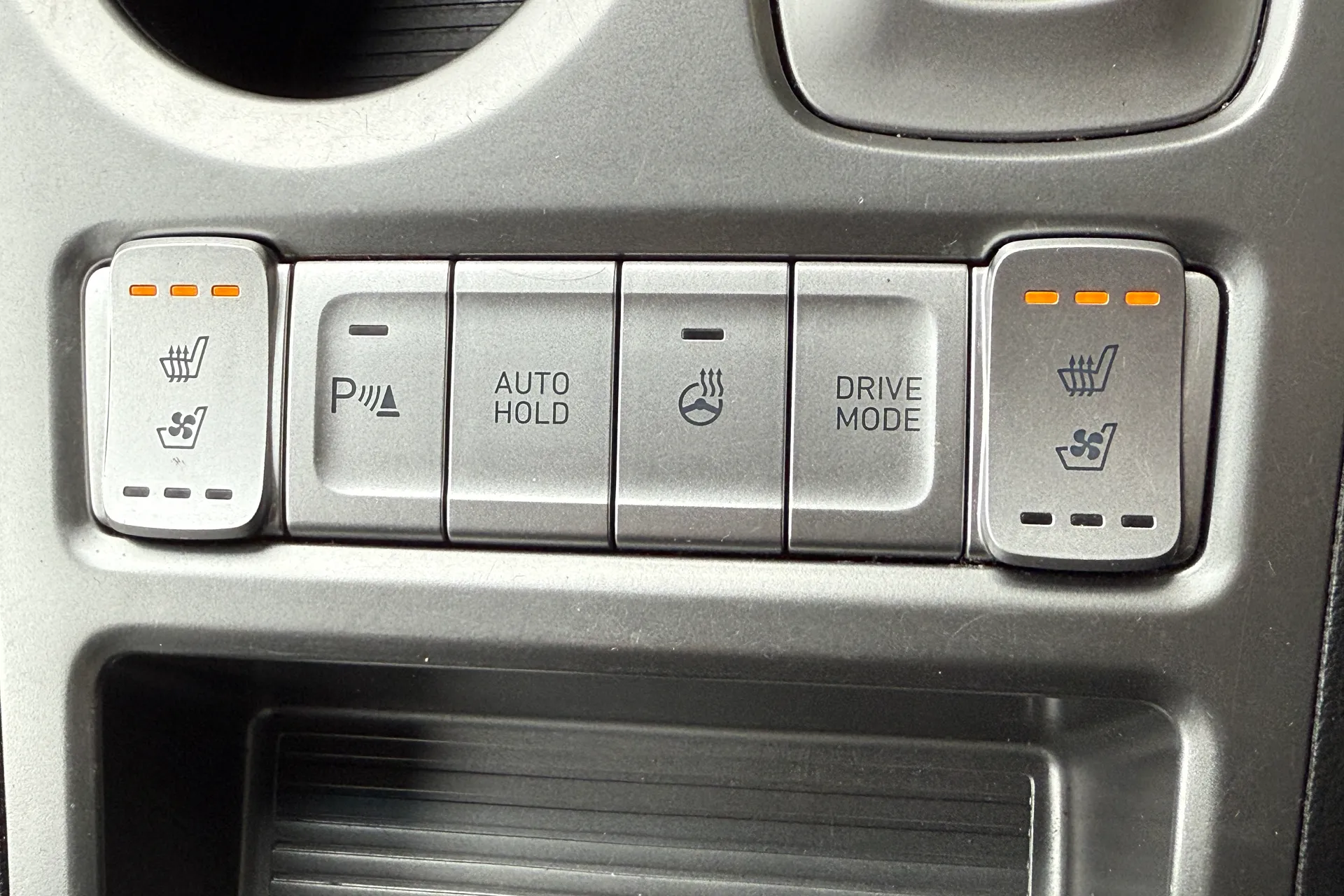 HYUNDAI KONA thumbnail image number 6