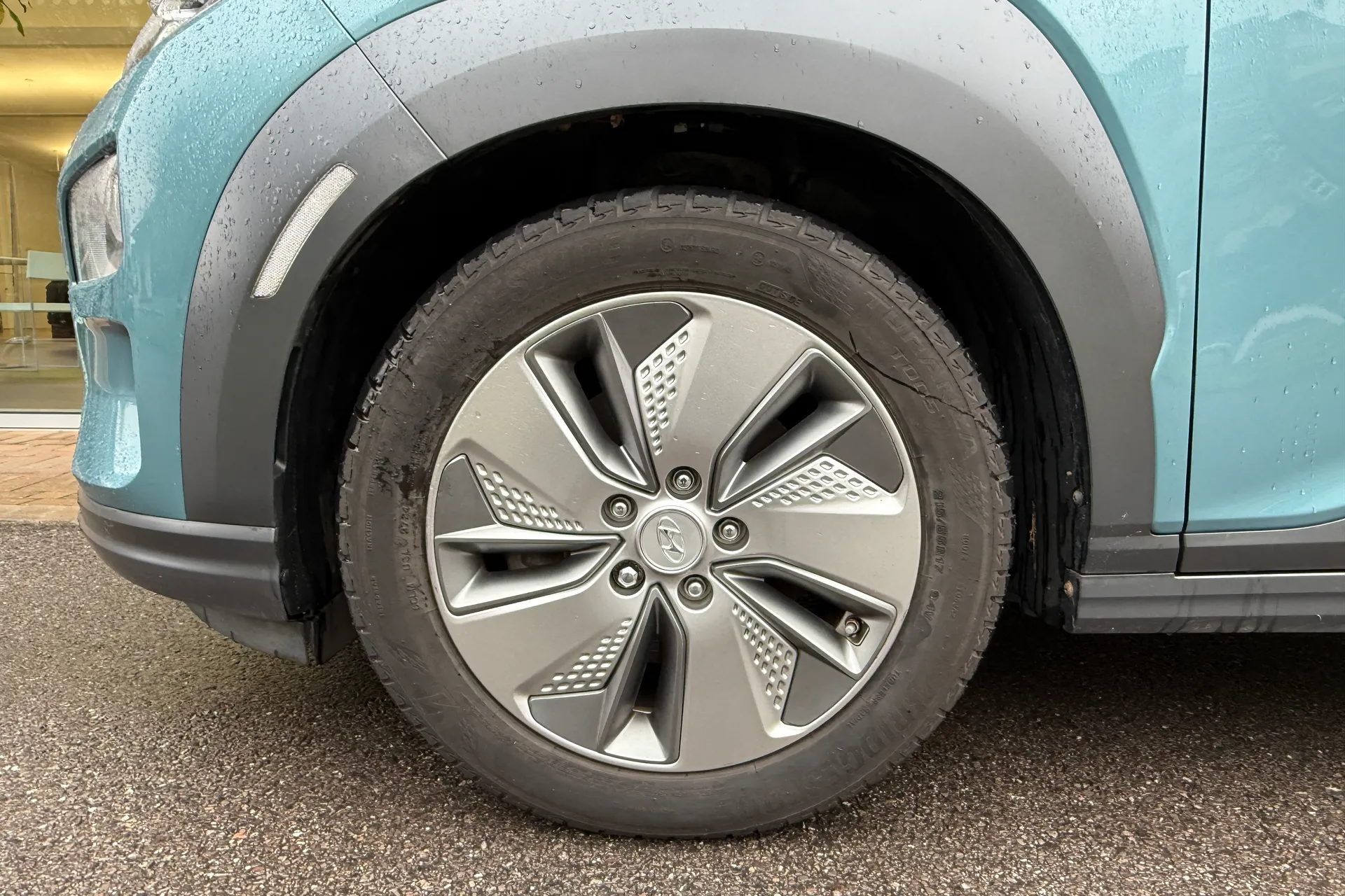 HYUNDAI KONA thumbnail image number 39